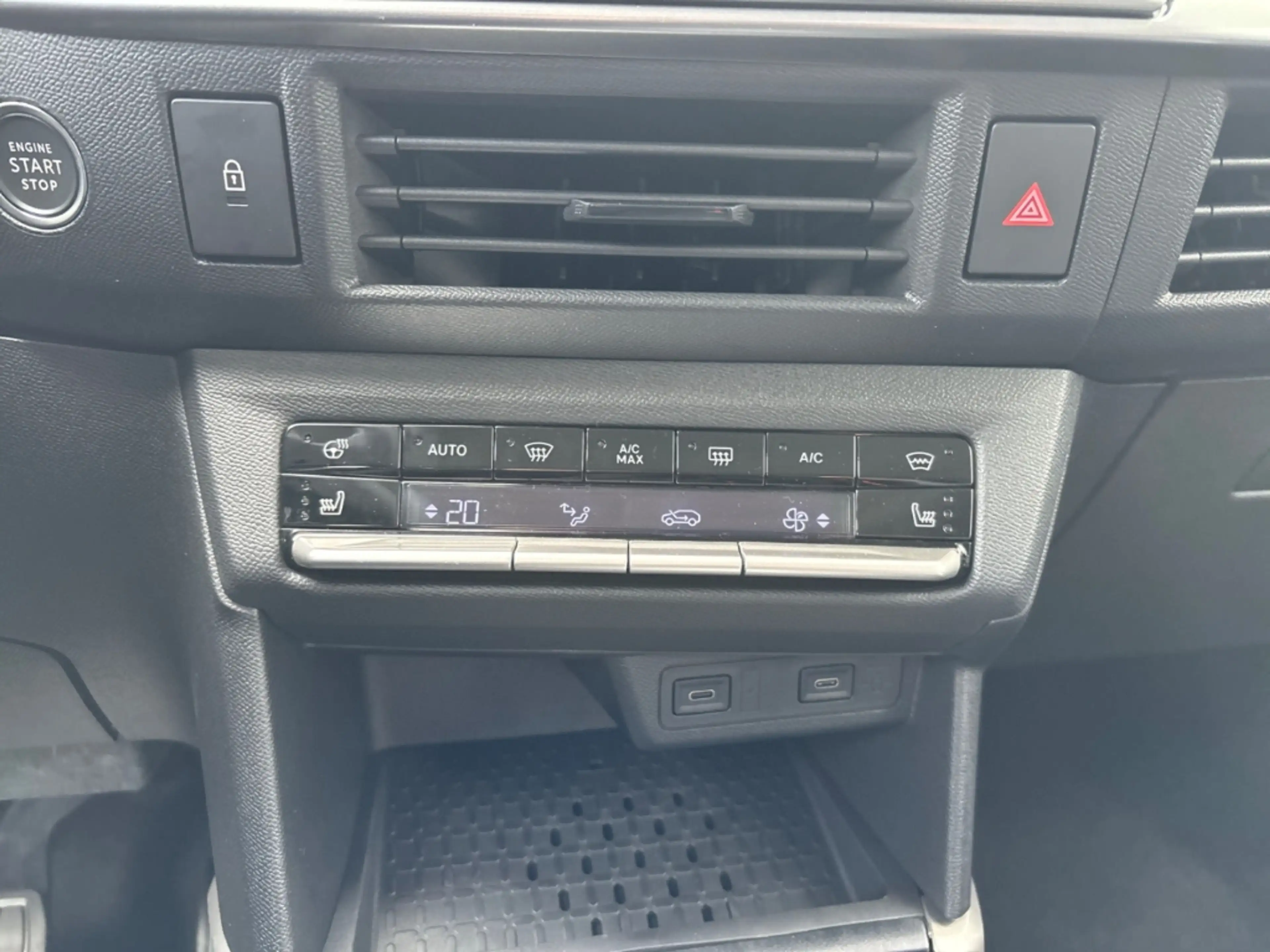 Opel Frontera Ultimate 1.2 Hybrid, FS beheizbar,NAVI,Kamera,Allw — photo 15