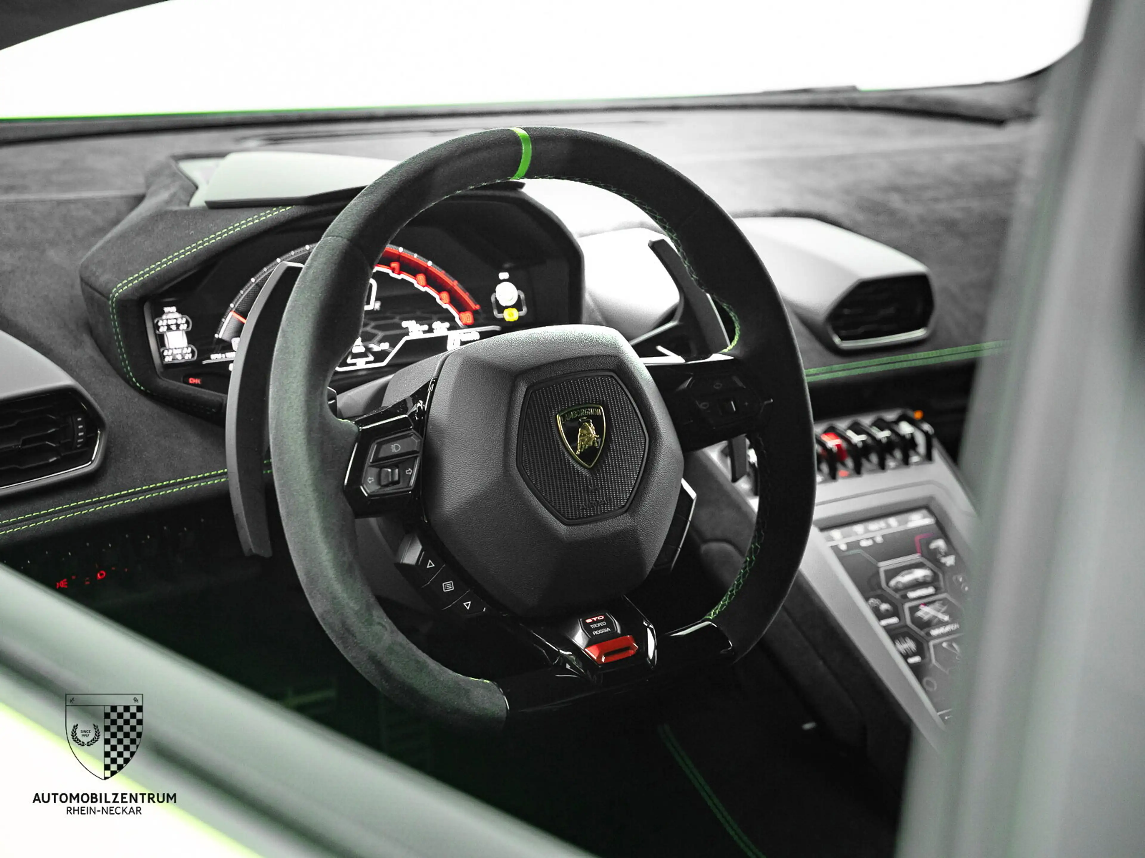 Lamborghini Huracán Huracán STO FullCarbon/RacingSeats/RollBar/PPF — photo 15