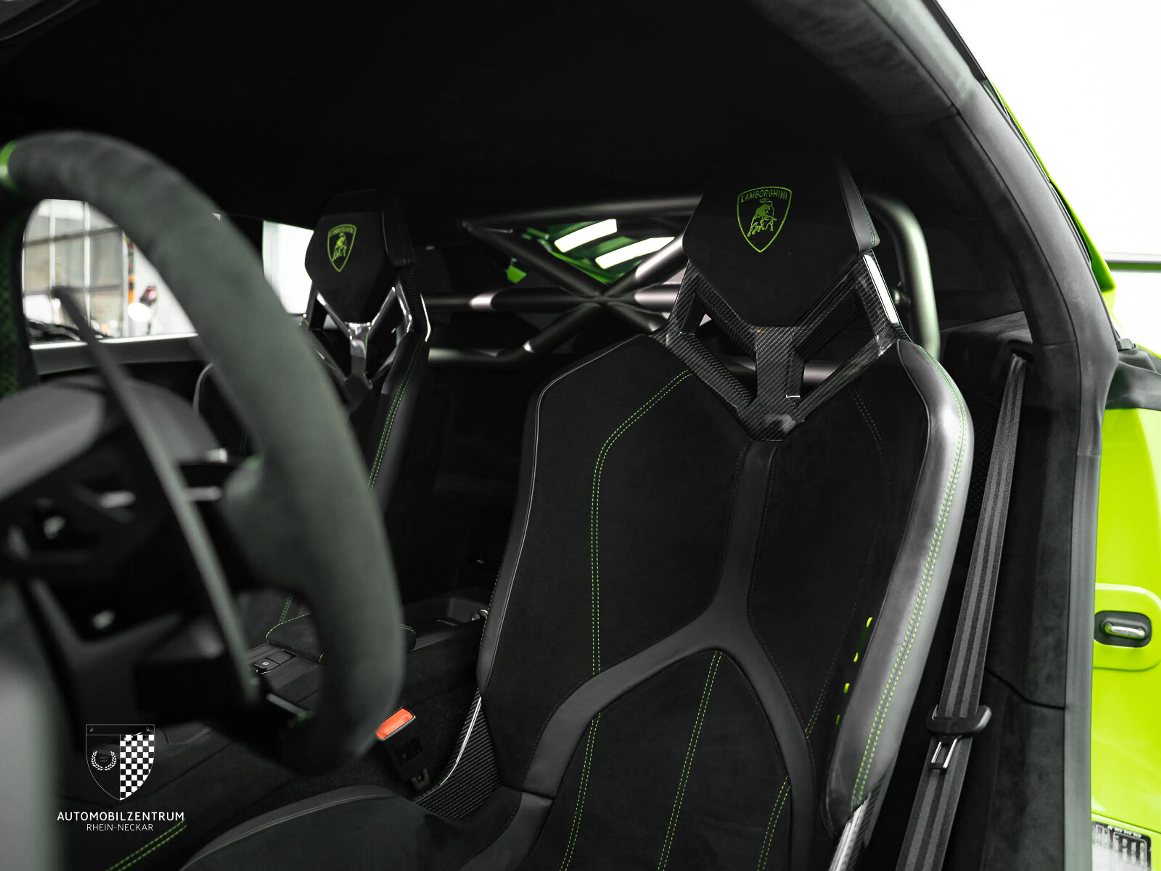 Lamborghini Huracán Huracán STO FullCarbon/RacingSeats/RollBar/PPF — photo 12