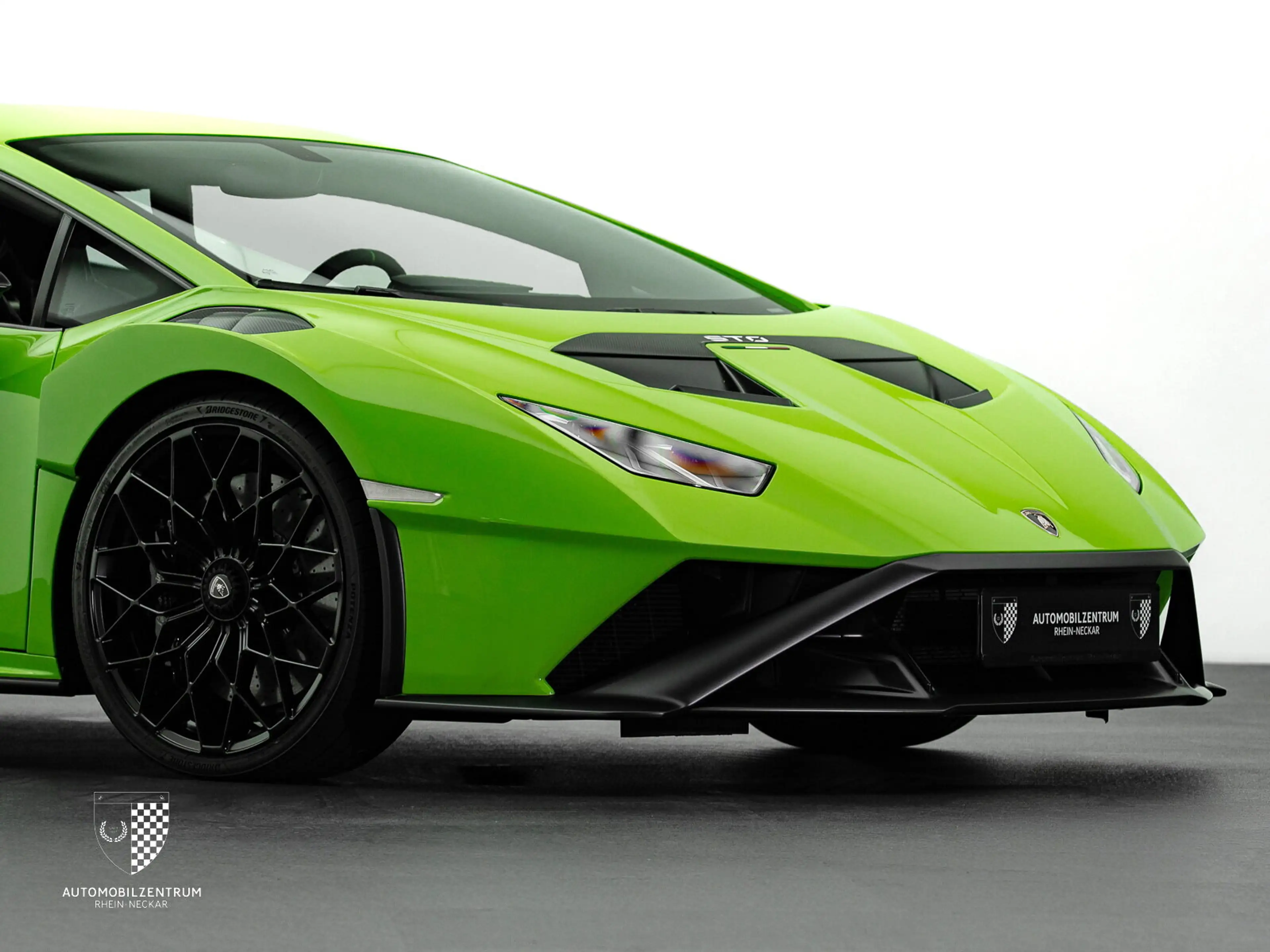 Lamborghini Huracán Huracán STO FullCarbon/RacingSeats/RollBar/PPF — photo 9