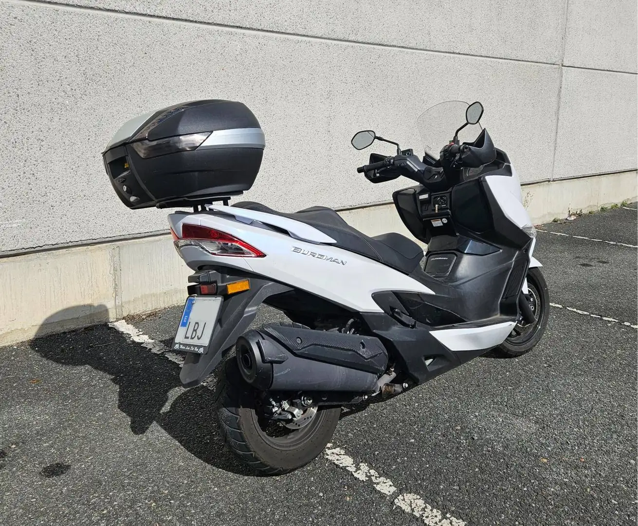 Suzuki Burgman 400 Blanco - 2