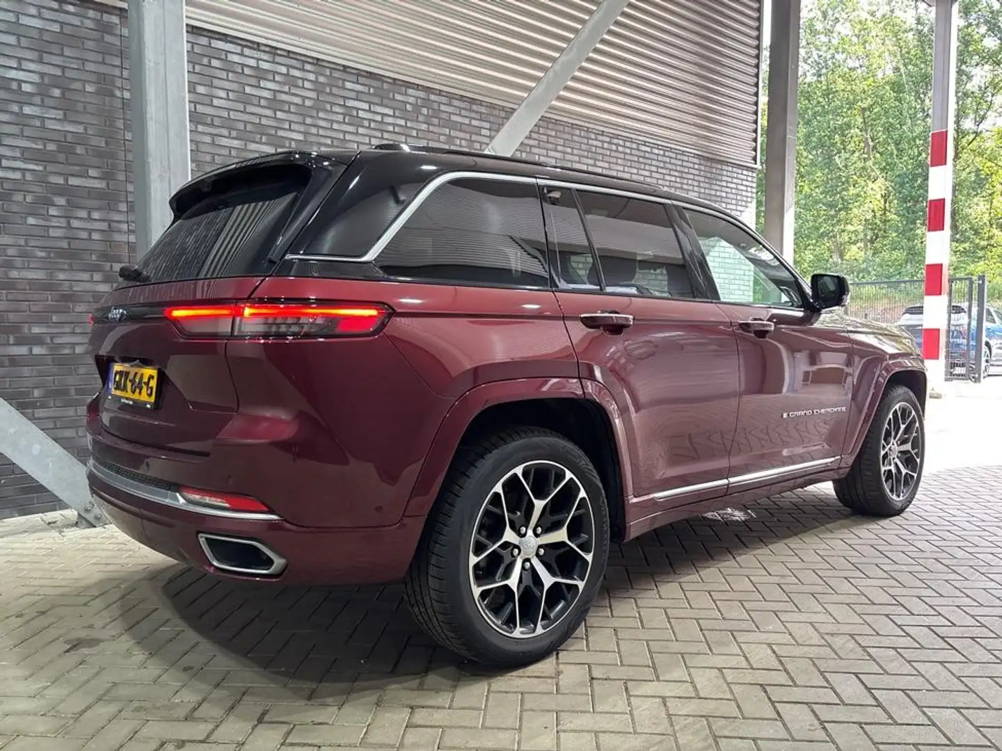 Jeep Grand Cherokee 2.0 Summit Reserve 4xe | Luchtvering | Head-Up | P Rood - 2