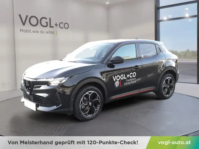 Alfa Romeo Junior Ibrida Speciale 136PS MHEV