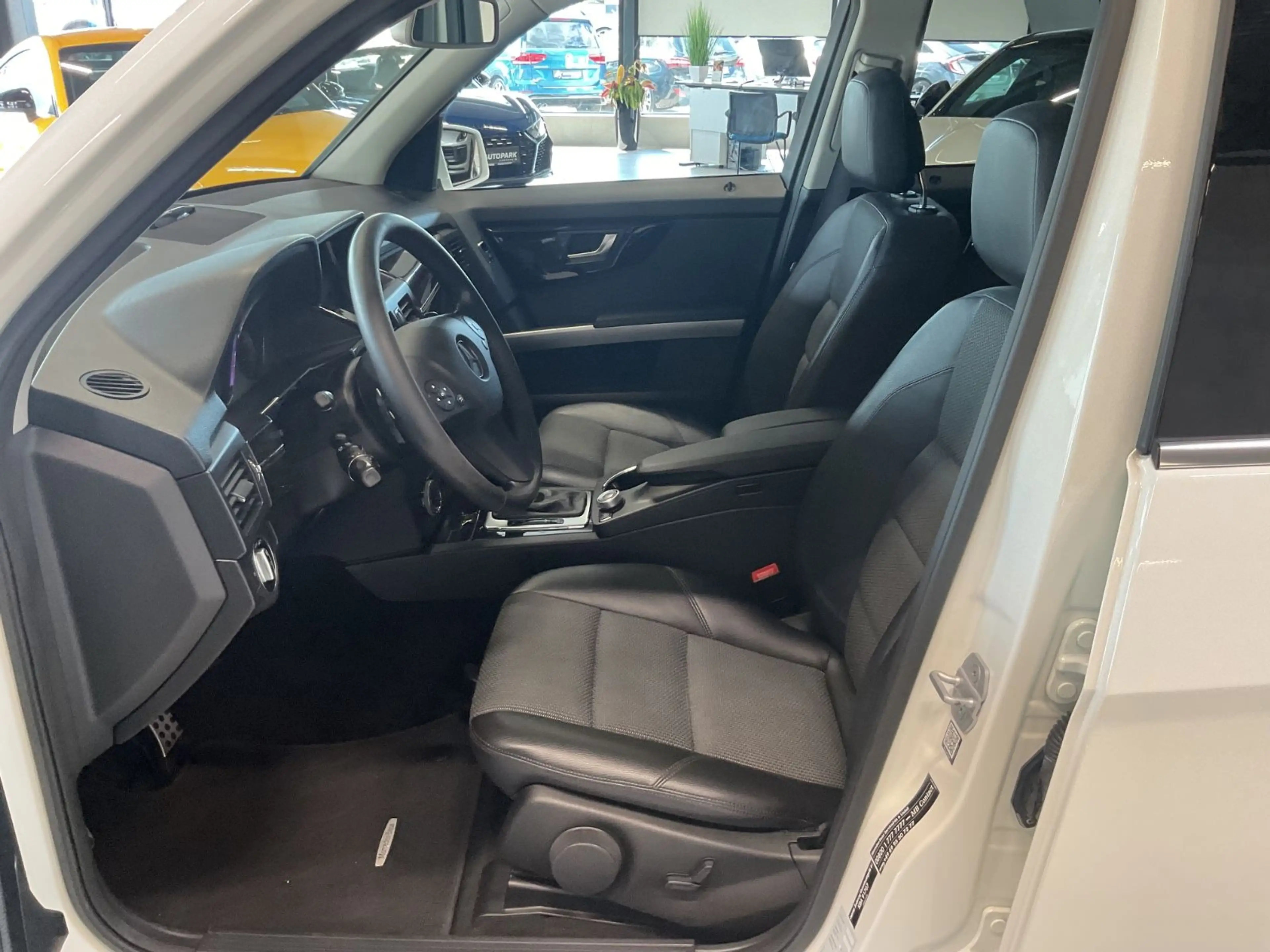 Mercedes-Benz GLK 220 CDI 4Matic 2x Sport-Paket AHK Navi Xenon — photo 7