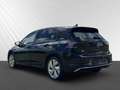 Volkswagen Golf VIII 1.5 eTSI Goal AHKklap+LEDmatr+RFK+WiRä Schwarz - thumbnail 4
