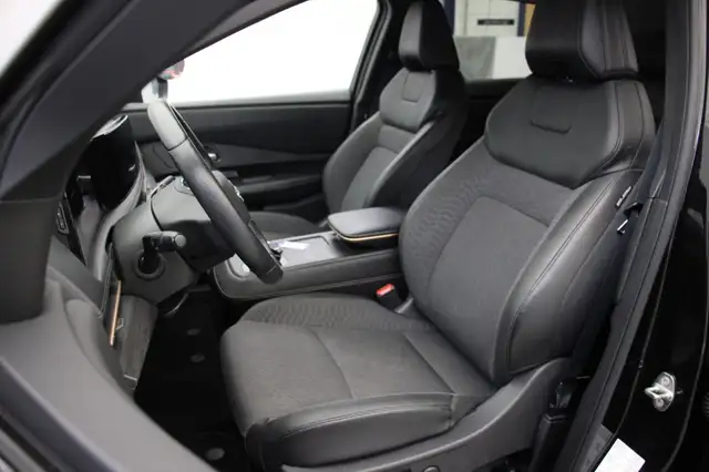 Nissan Ariya view 11