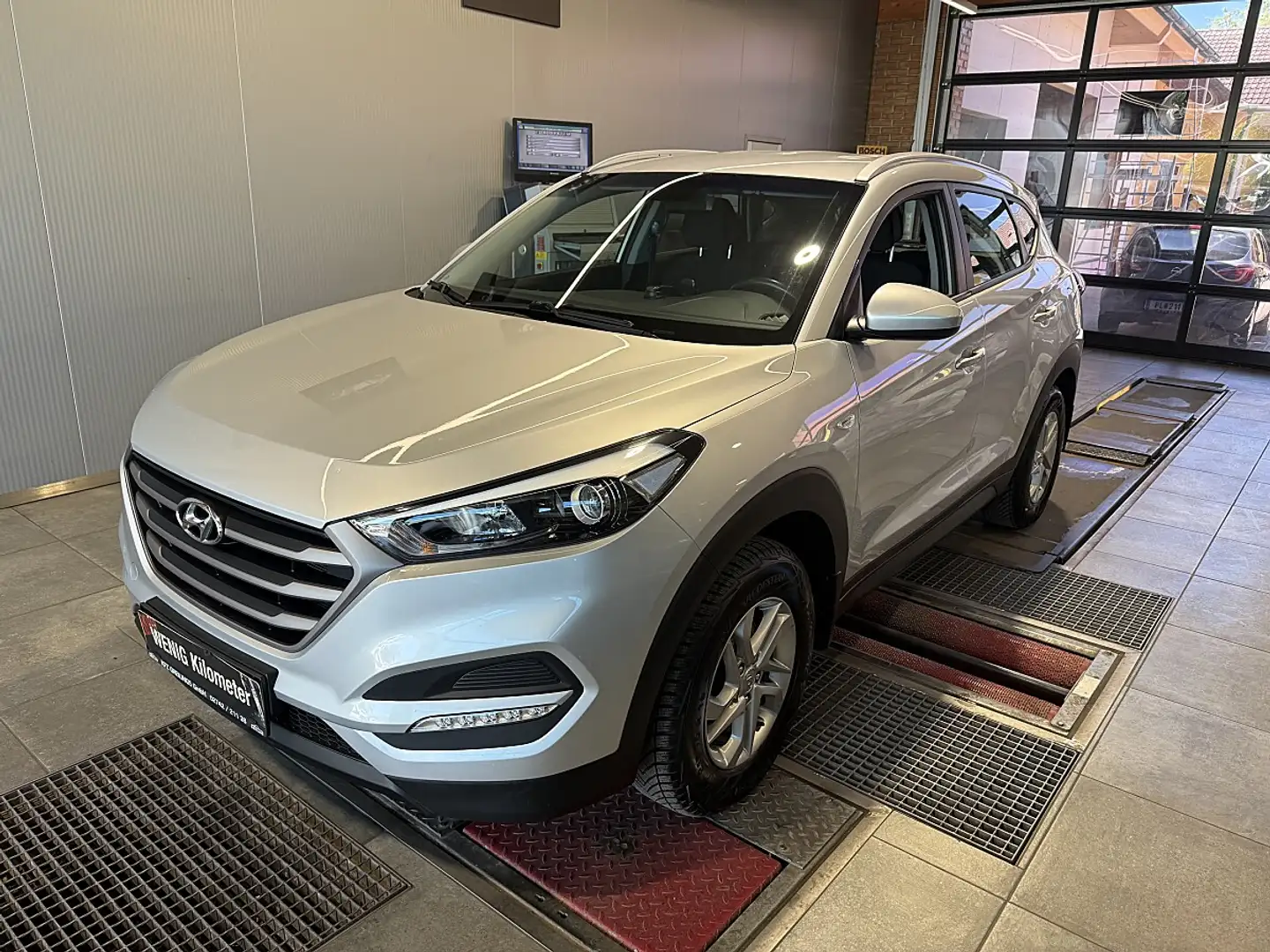 Hyundai TUCSON Tucson 1,6 GDI Start-Stopp Comfort Silber - 1