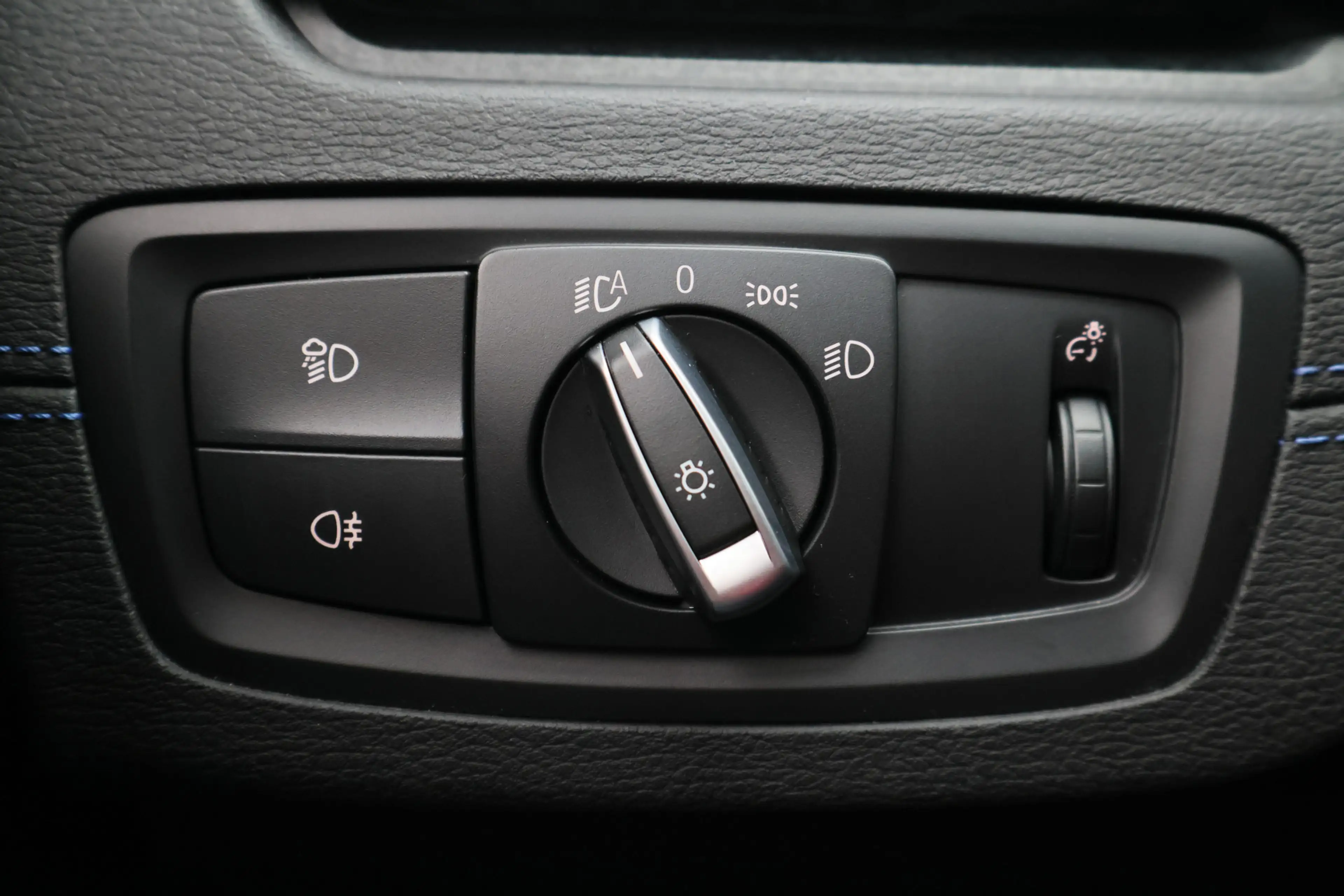 BMW X2 M35i Business Edition Plus — photo 40