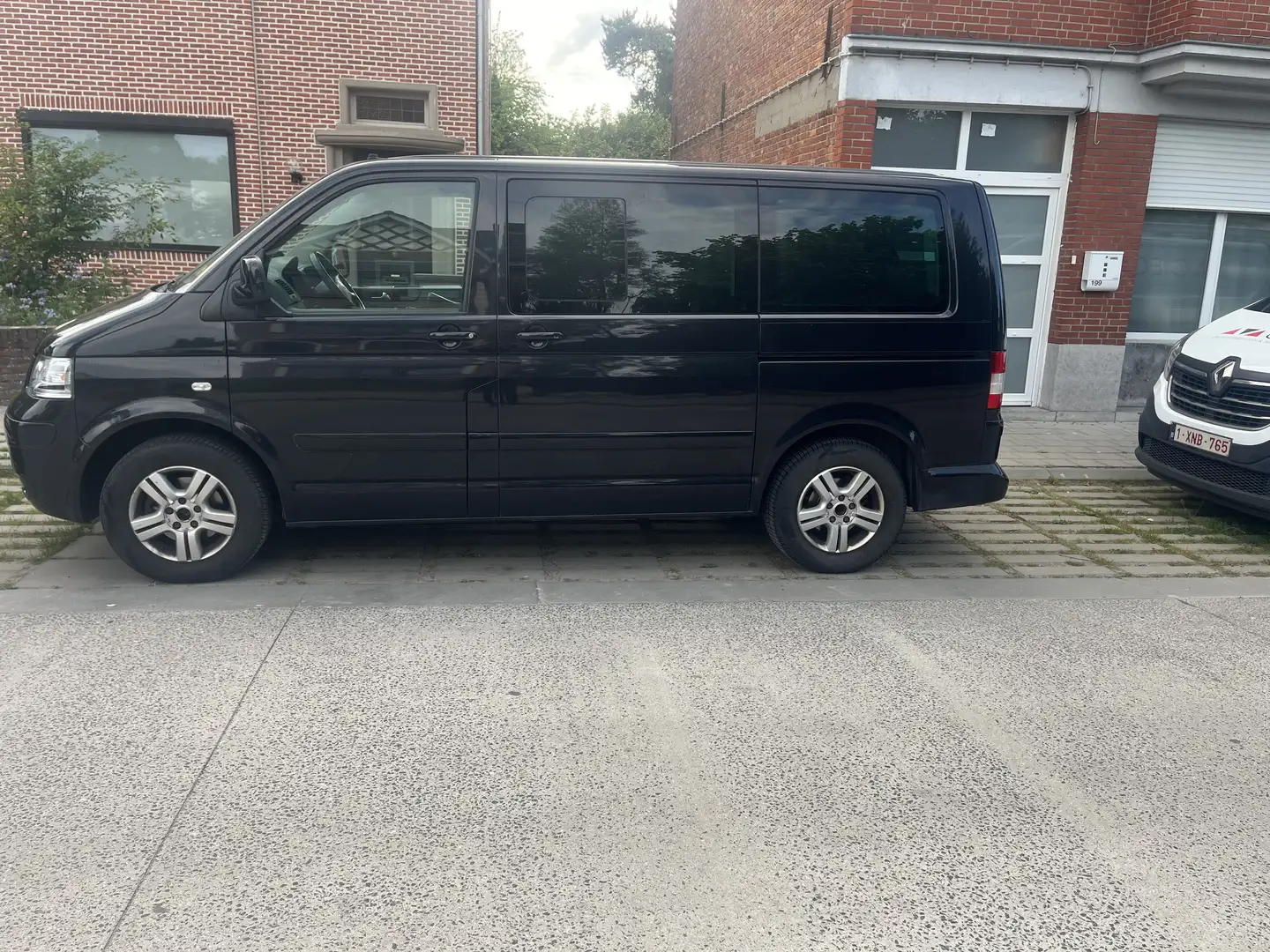 Volkswagen T5 Multivan 2.5 TdiHighline Tiptronic - 2
