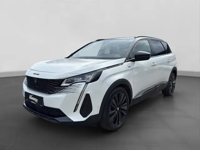 Peugeot 5008 main image