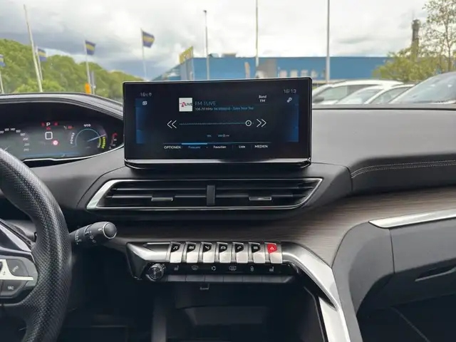 Peugeot 5008 view 12