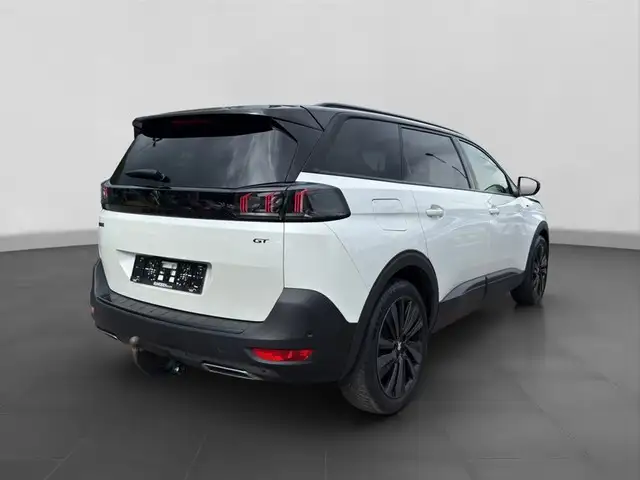 Peugeot 5008 view 5