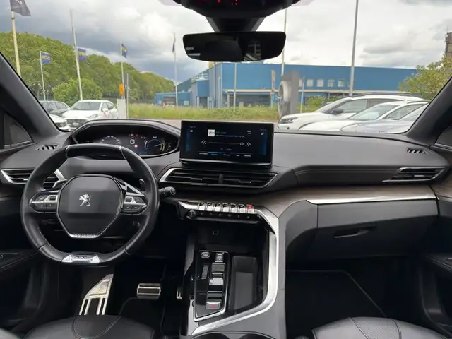 Peugeot 5008 view 10