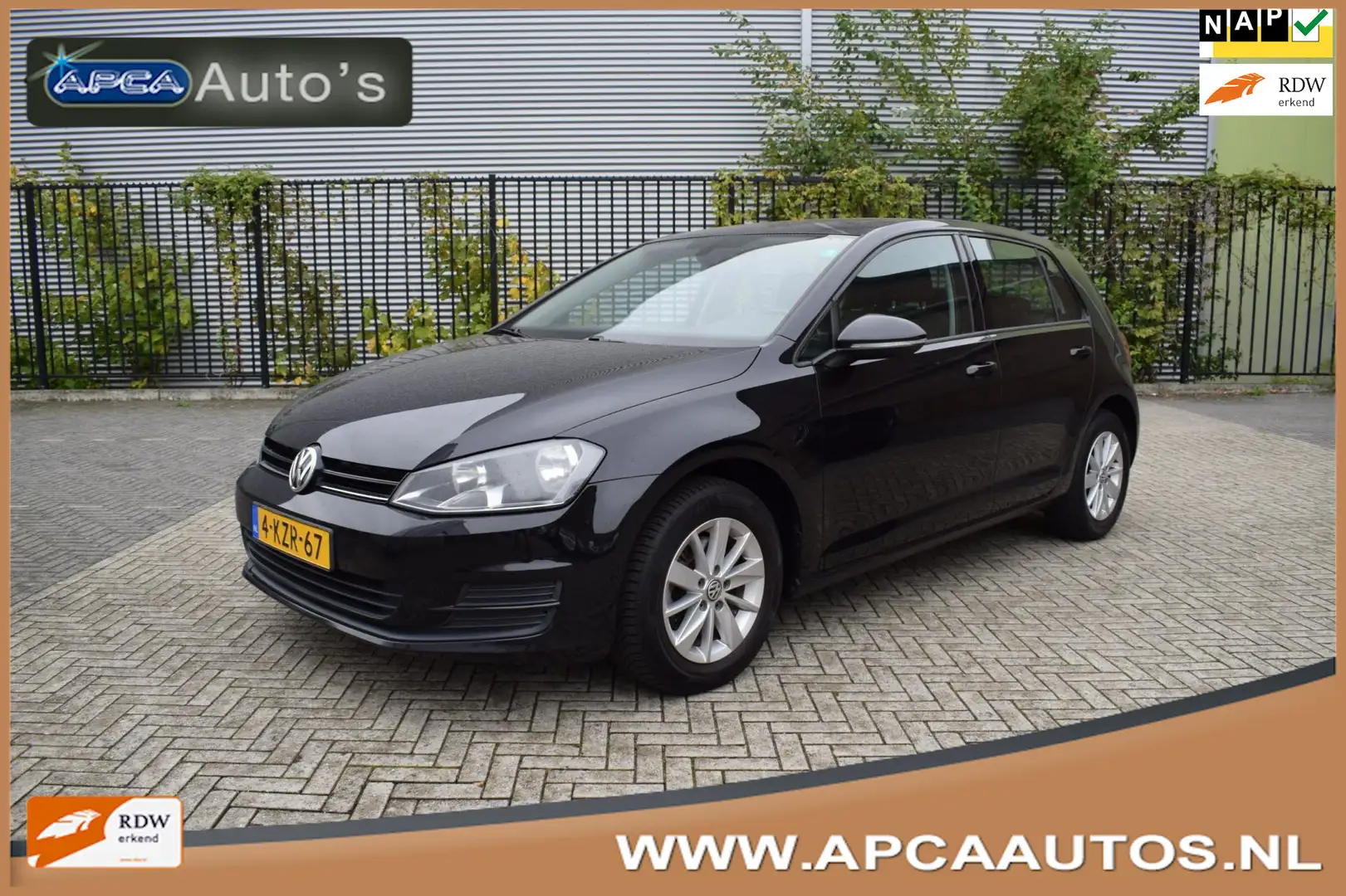 Volkswagen Golf 1.2 TSI Comfortline 12 mnd GARANTIE DBriem is vv N Zwart - 1