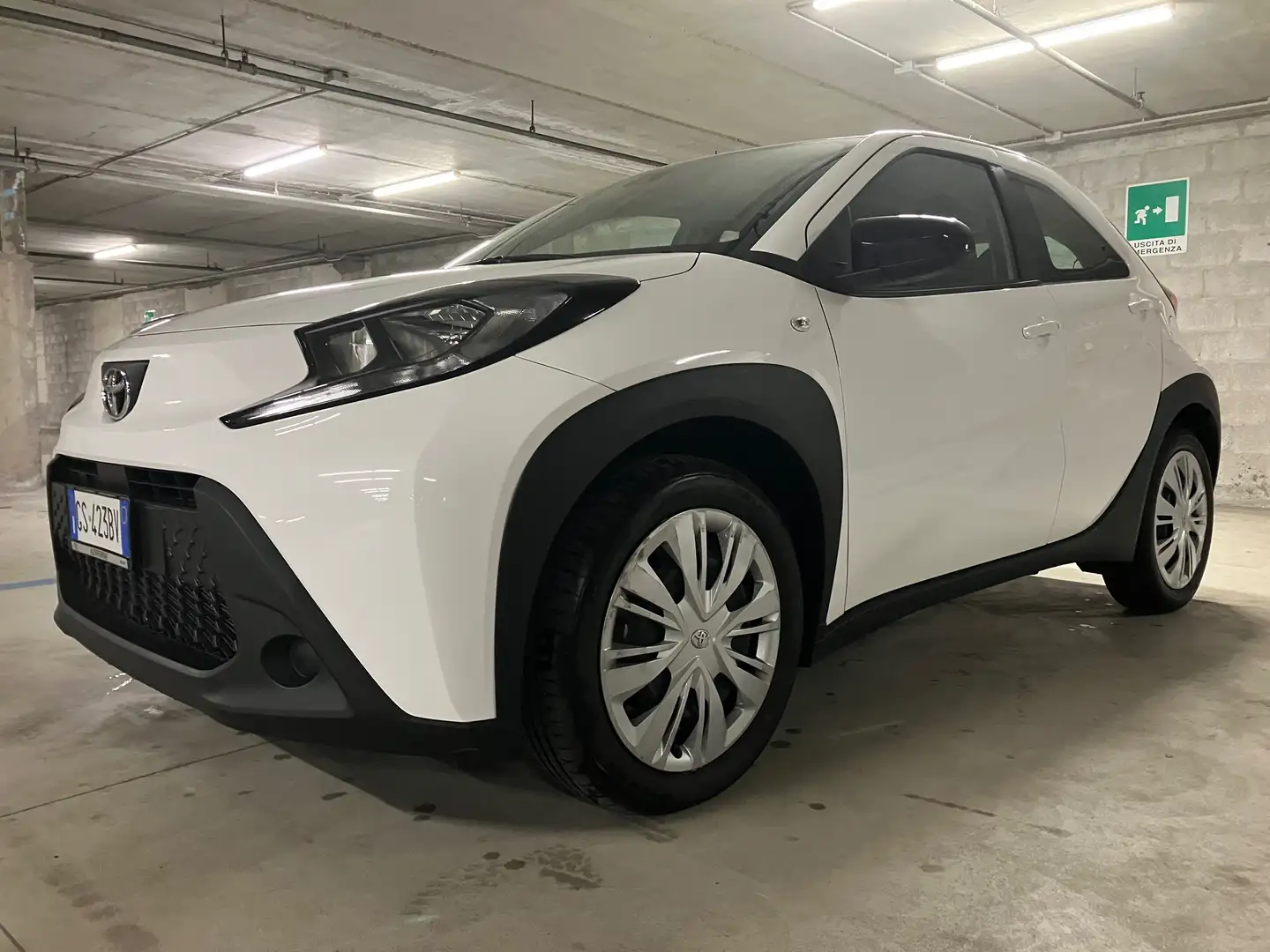Toyota Aygo X 1.0 Active 72cv s-cvt Bianco - 1