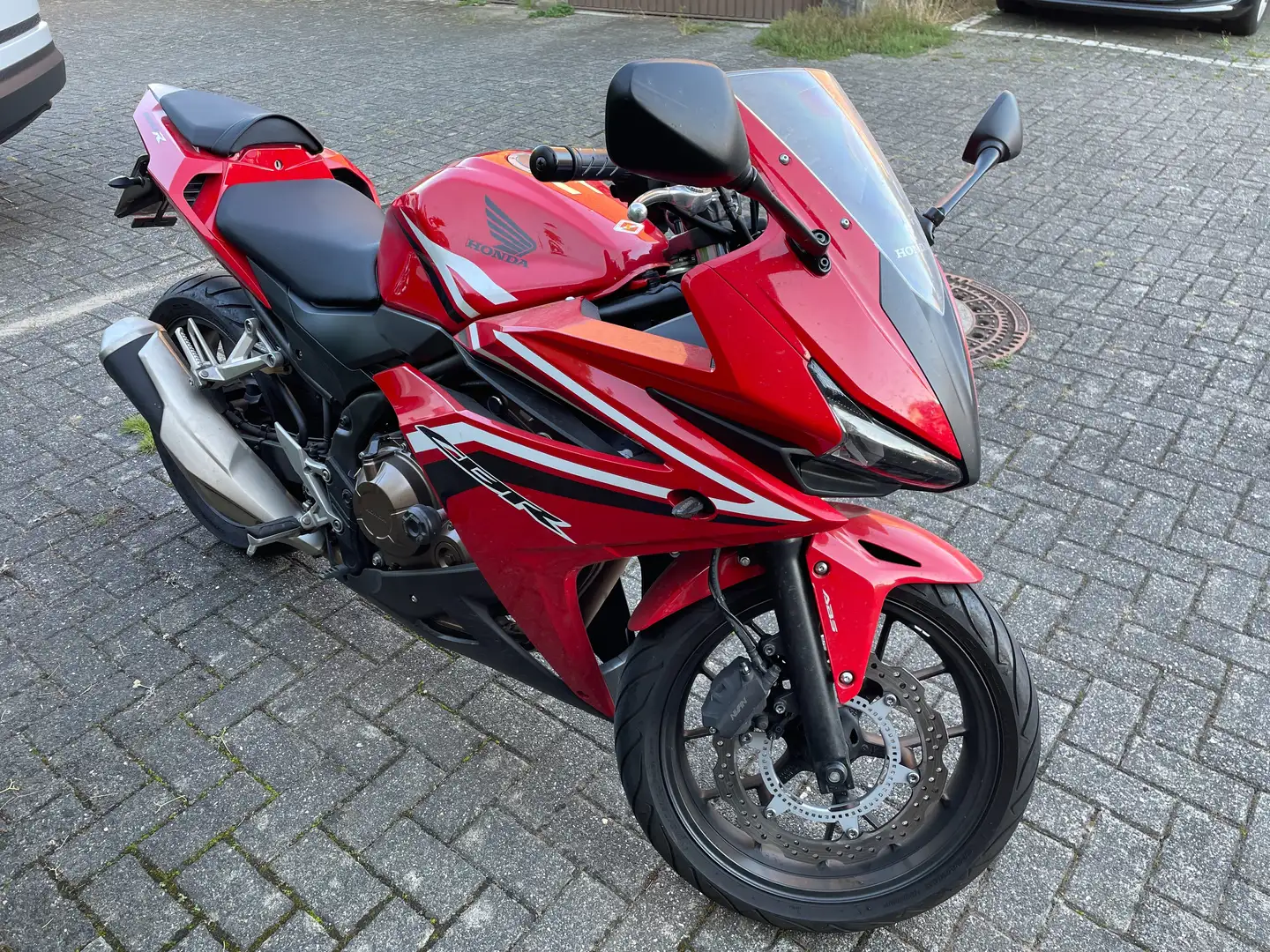 Honda CBR 500 R Vollverkleidete Sportler mit 48 PS Rot - 1