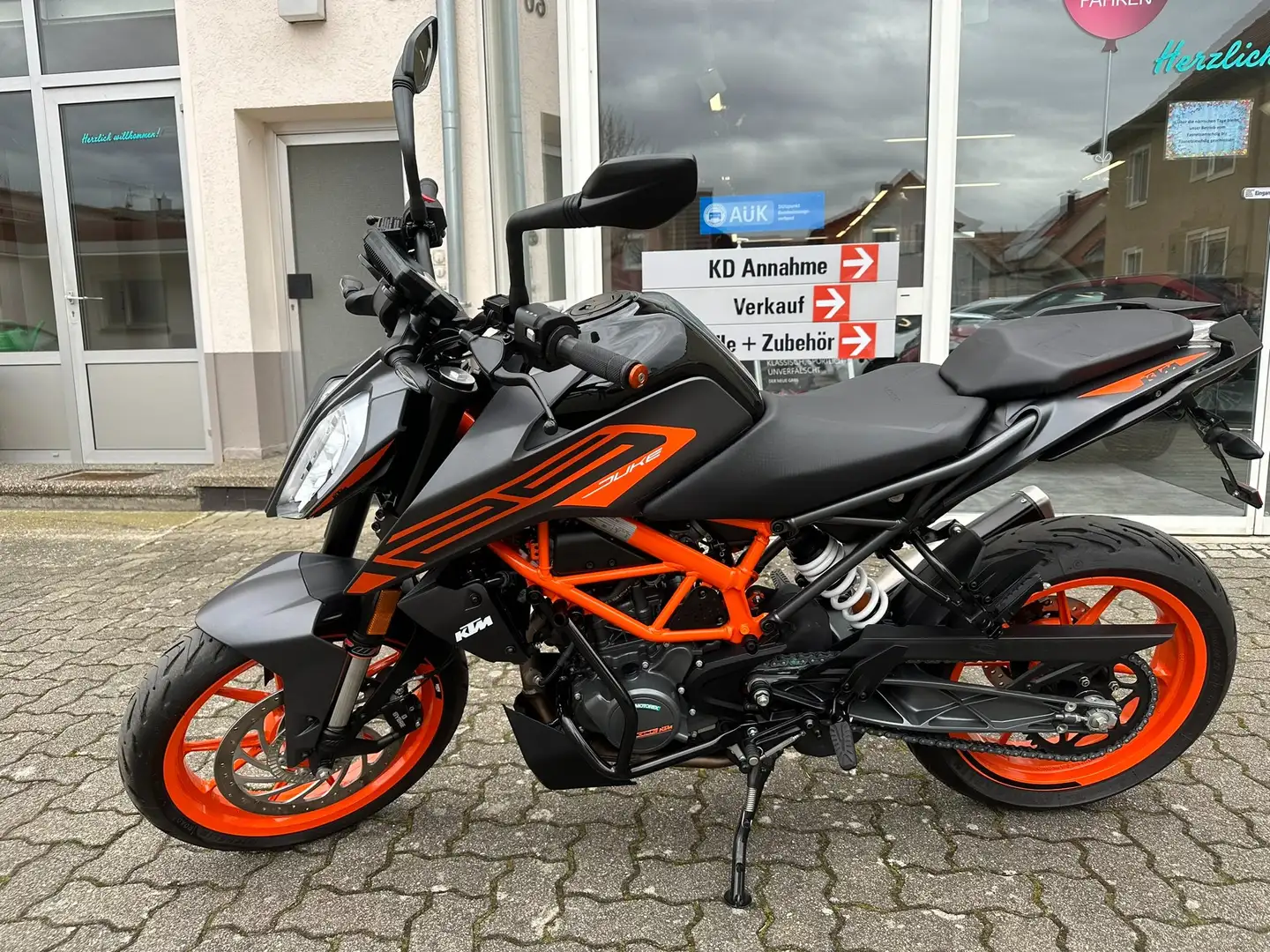 KTM 125 Duke Оранжевый - 1