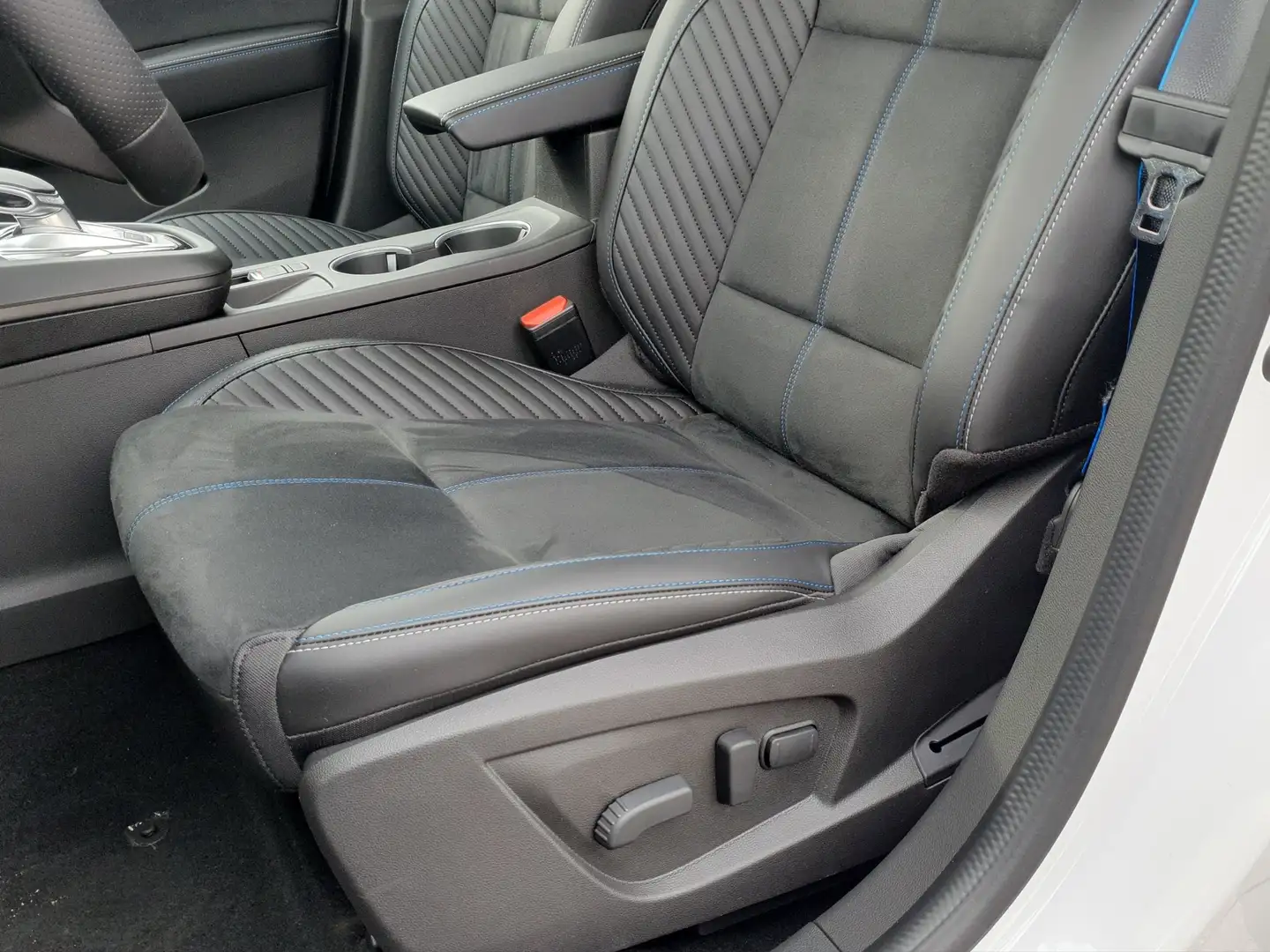 Renault Arkana Esprit Alpine FHEV 145*Bose*City Plus Paket* Weiß - 2