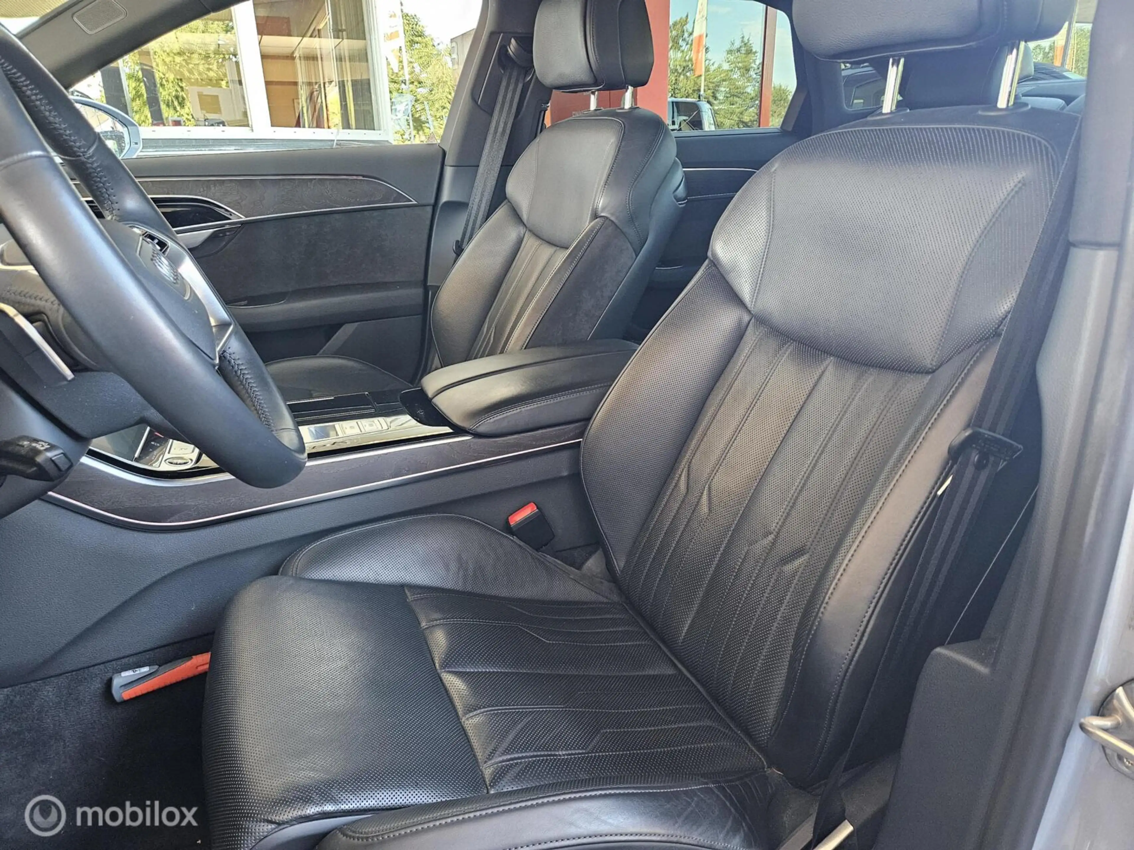 Audi A8 60 TFSI e quattro Pro Line Plus — photo 13