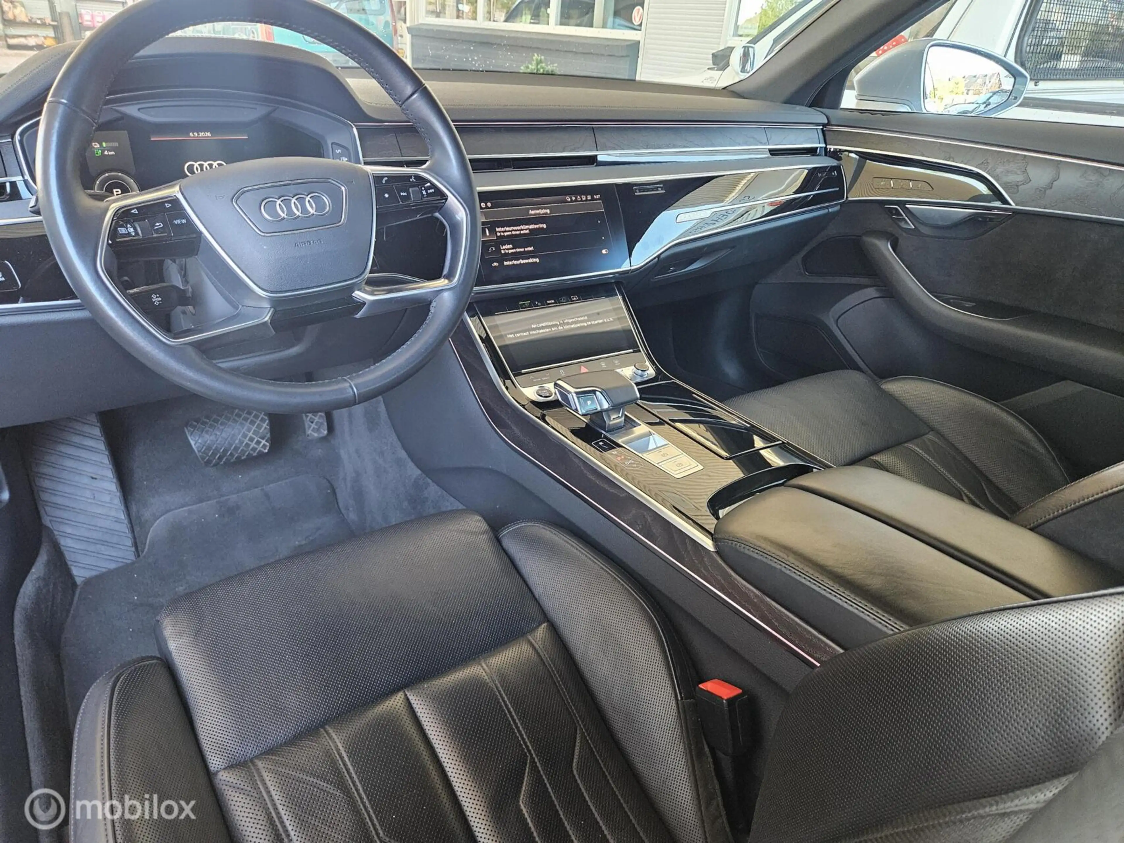 Audi A8 60 TFSI e quattro Pro Line Plus — photo 15