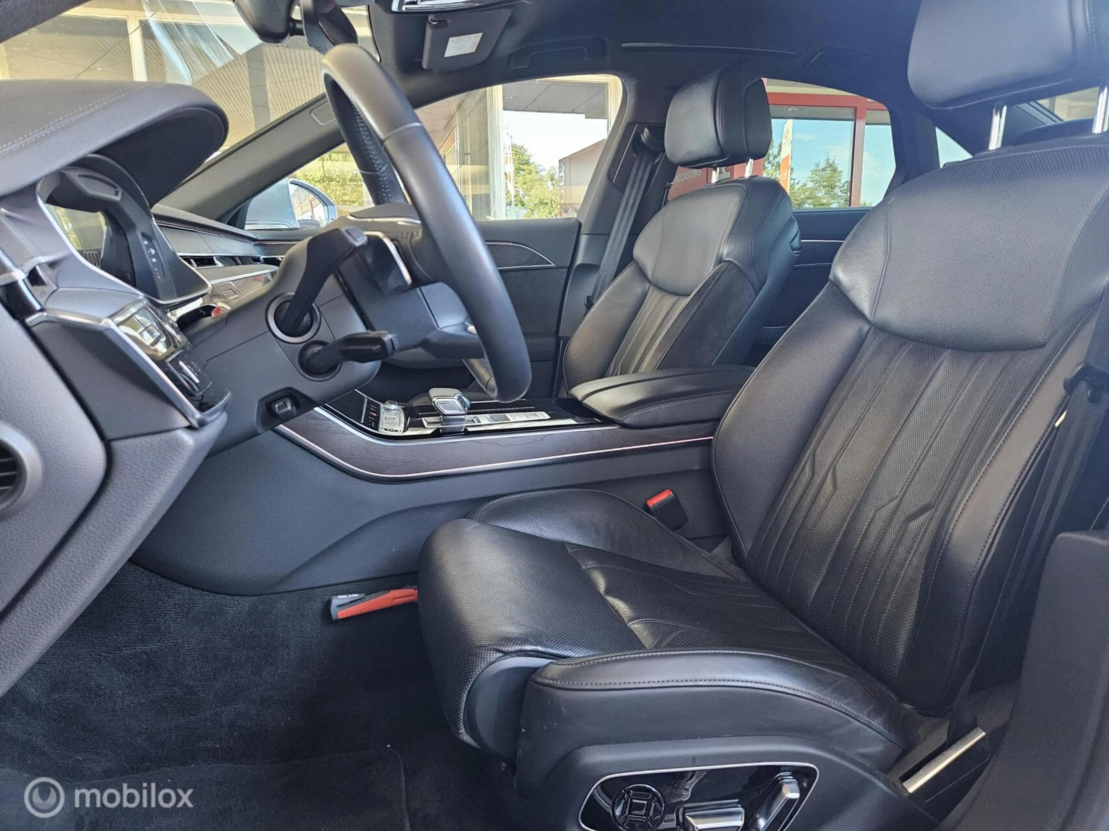 Audi A8 60 TFSI e quattro Pro Line Plus — photo 12