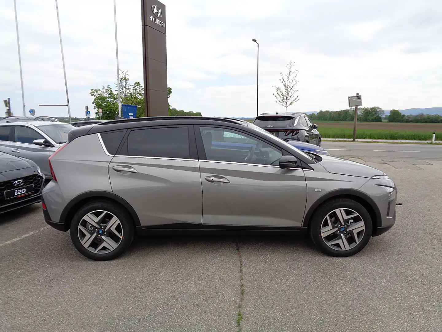Hyundai BAYON 1,0 T-GDI Trend Line Braun - 2