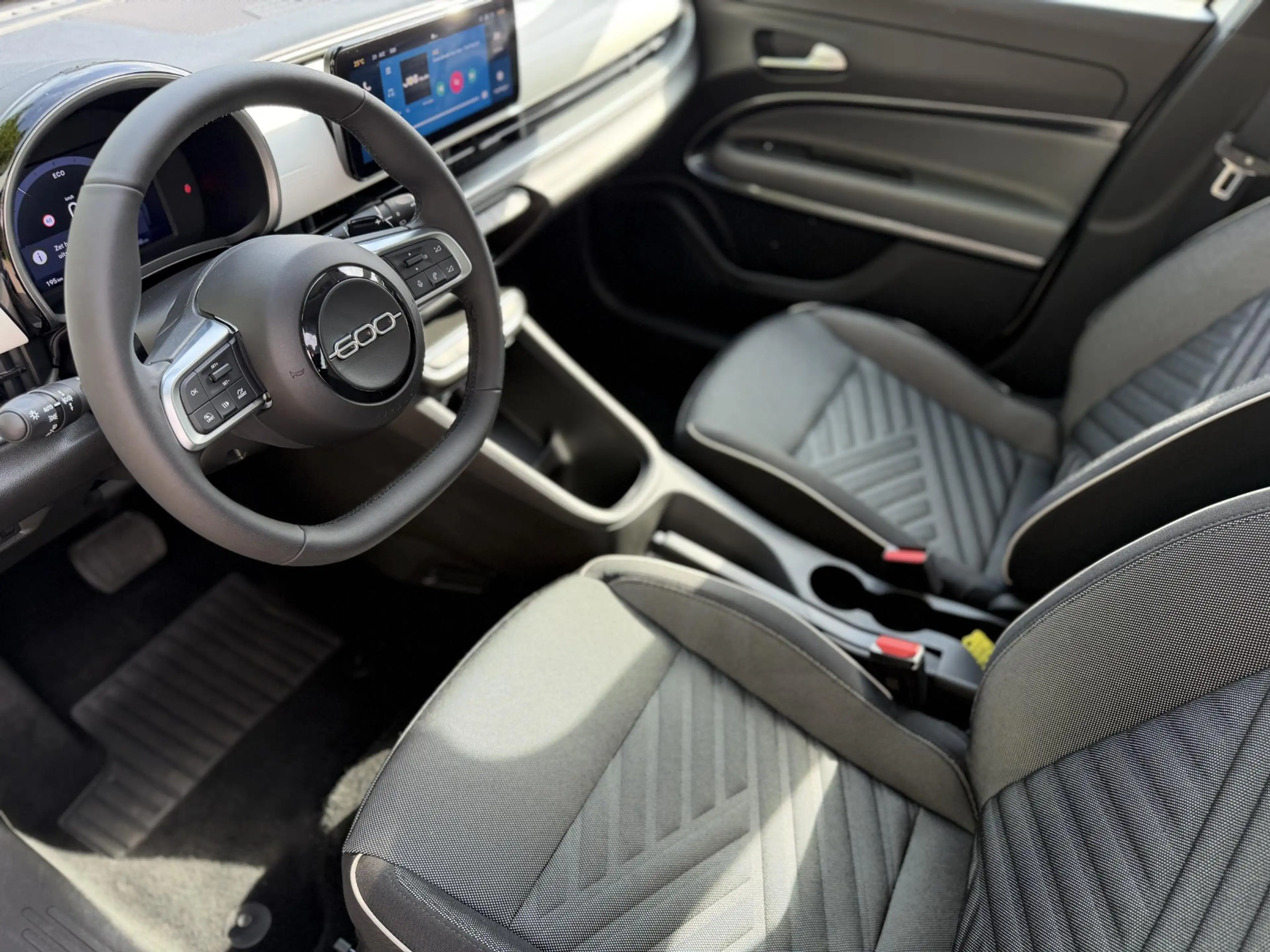 Fiat 600 1.2 Hybrid Urban | LED | 360 Camera | 8.000KM | Ca — photo 8