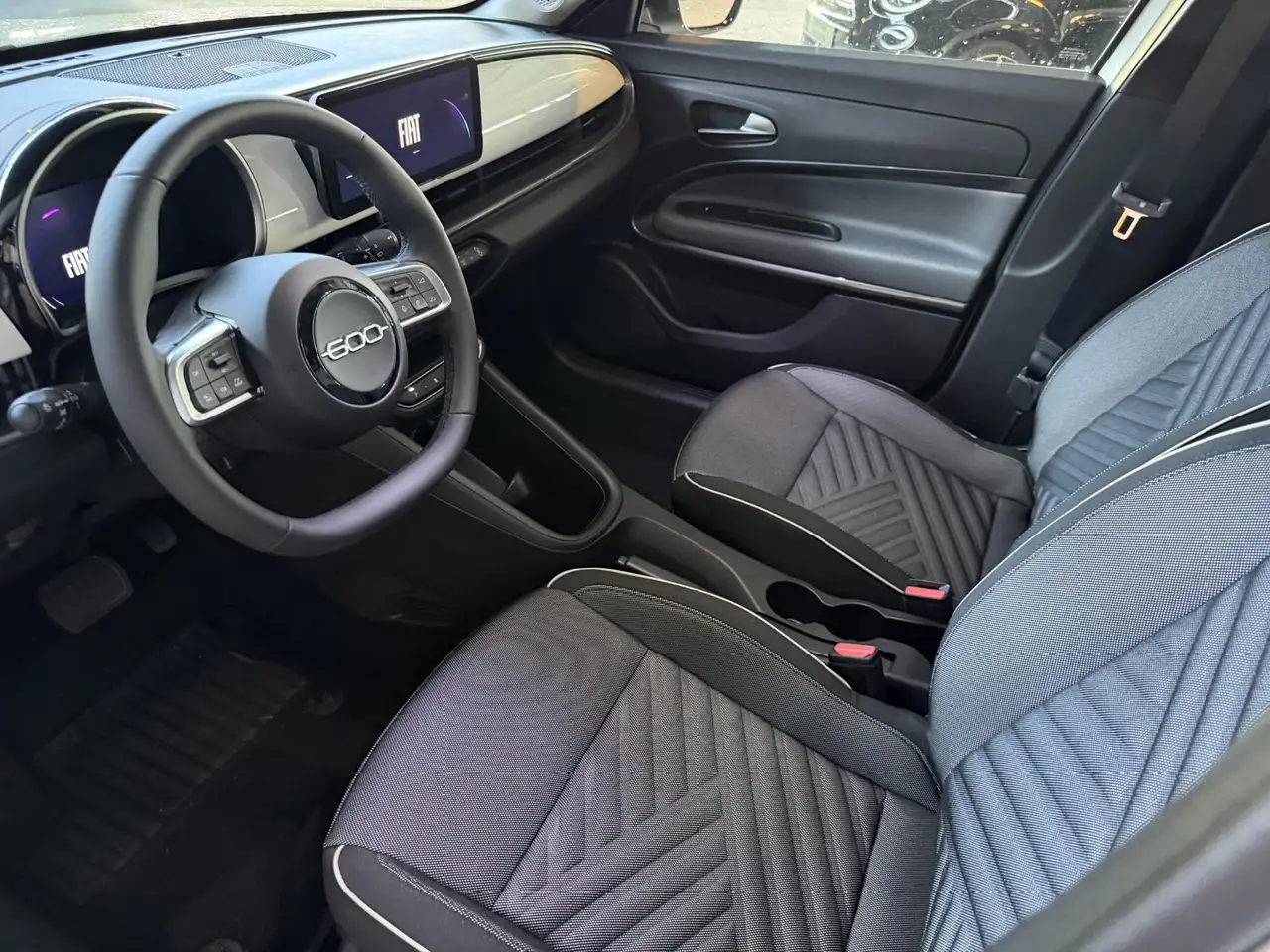 Fiat 600 1.2 Hybrid Urban LED 360 Camera 8.000KM Ca, миниатюра 8