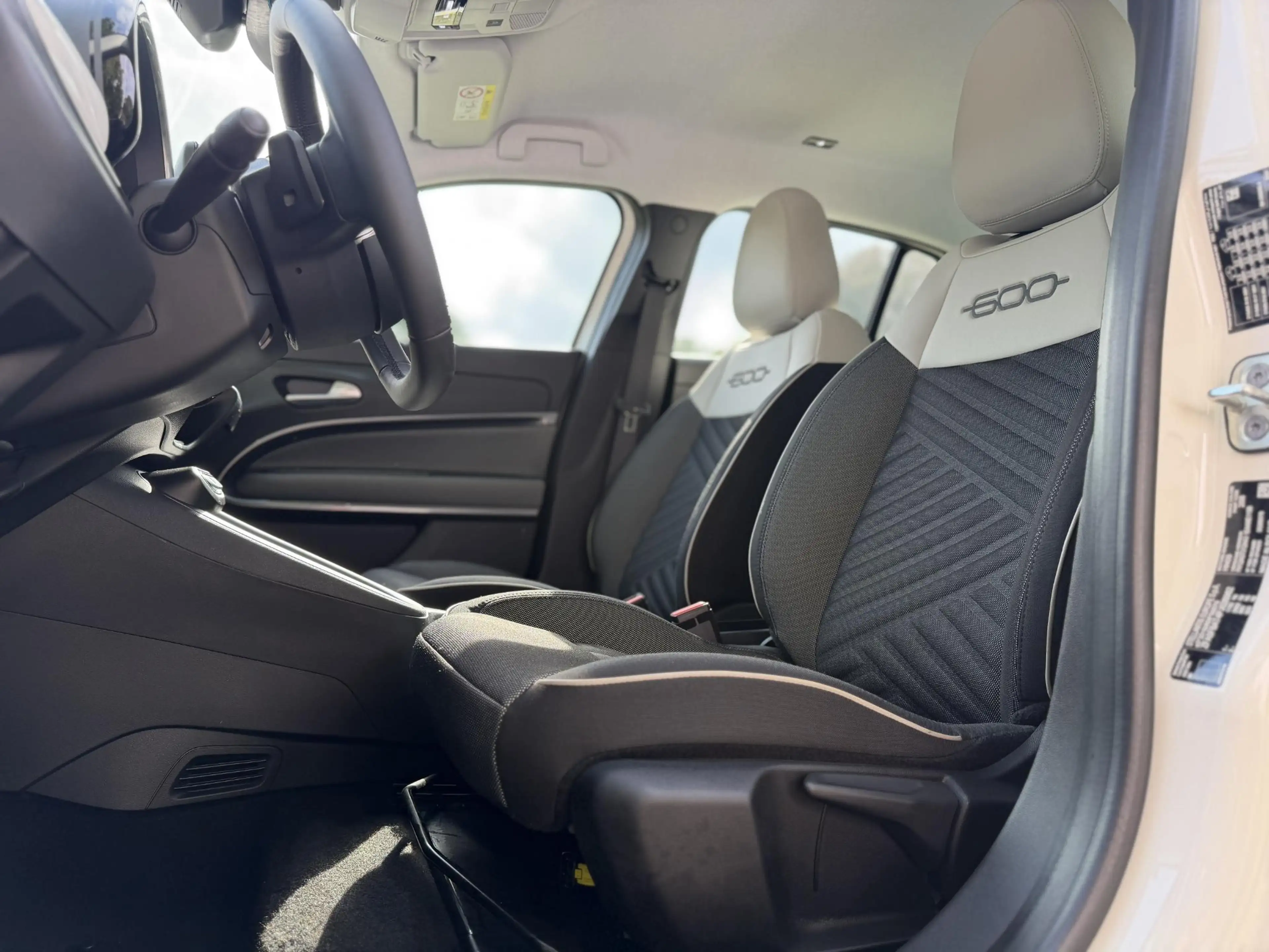 Fiat 600 1.2 Hybrid Urban | LED | 360 Camera | 8.000KM | Ca — photo 7