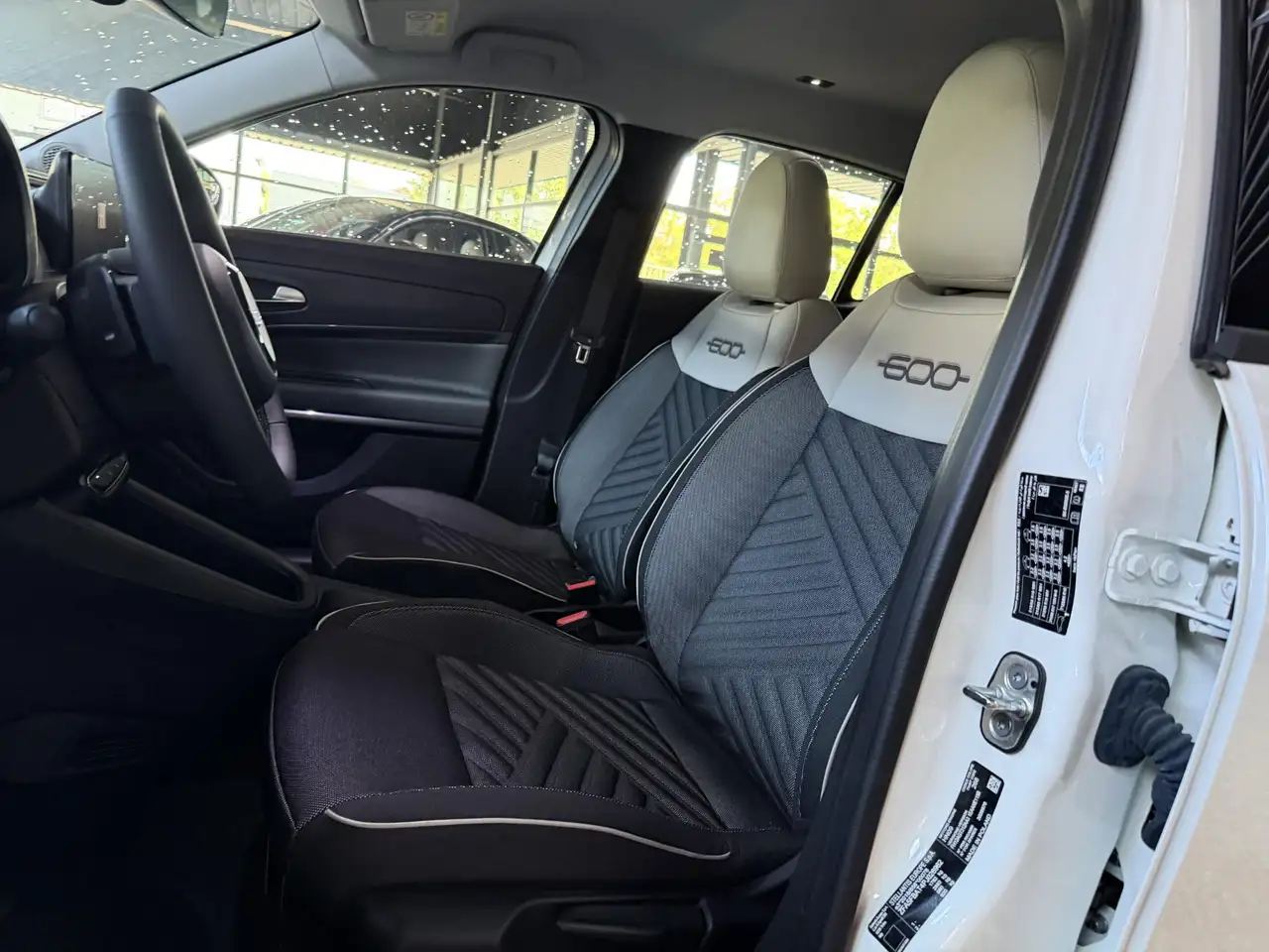 Fiat 600 1.2 Hybrid Urban LED 360 Camera 8.000KM Ca, миниатюра 9