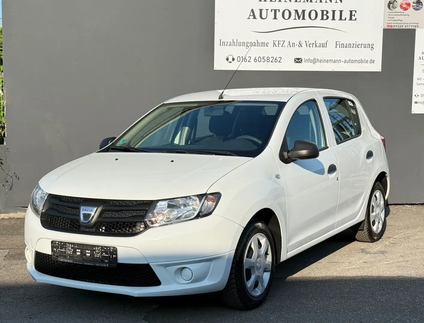 Dacia Sandero 1.2 16V 75 Ambiance *1-HAND*NUR 87TKM* Білий - 1