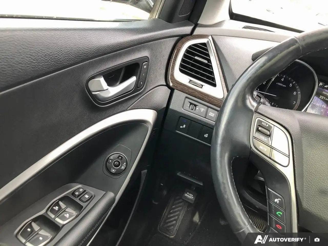 Hyundai SANTA FE снимка Hyundai SANTA FE