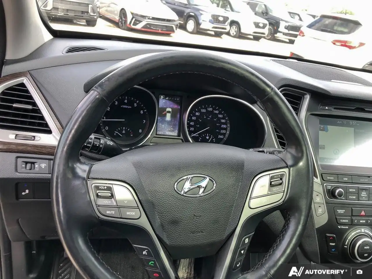 Hyundai SANTA FE снимка Hyundai SANTA FE