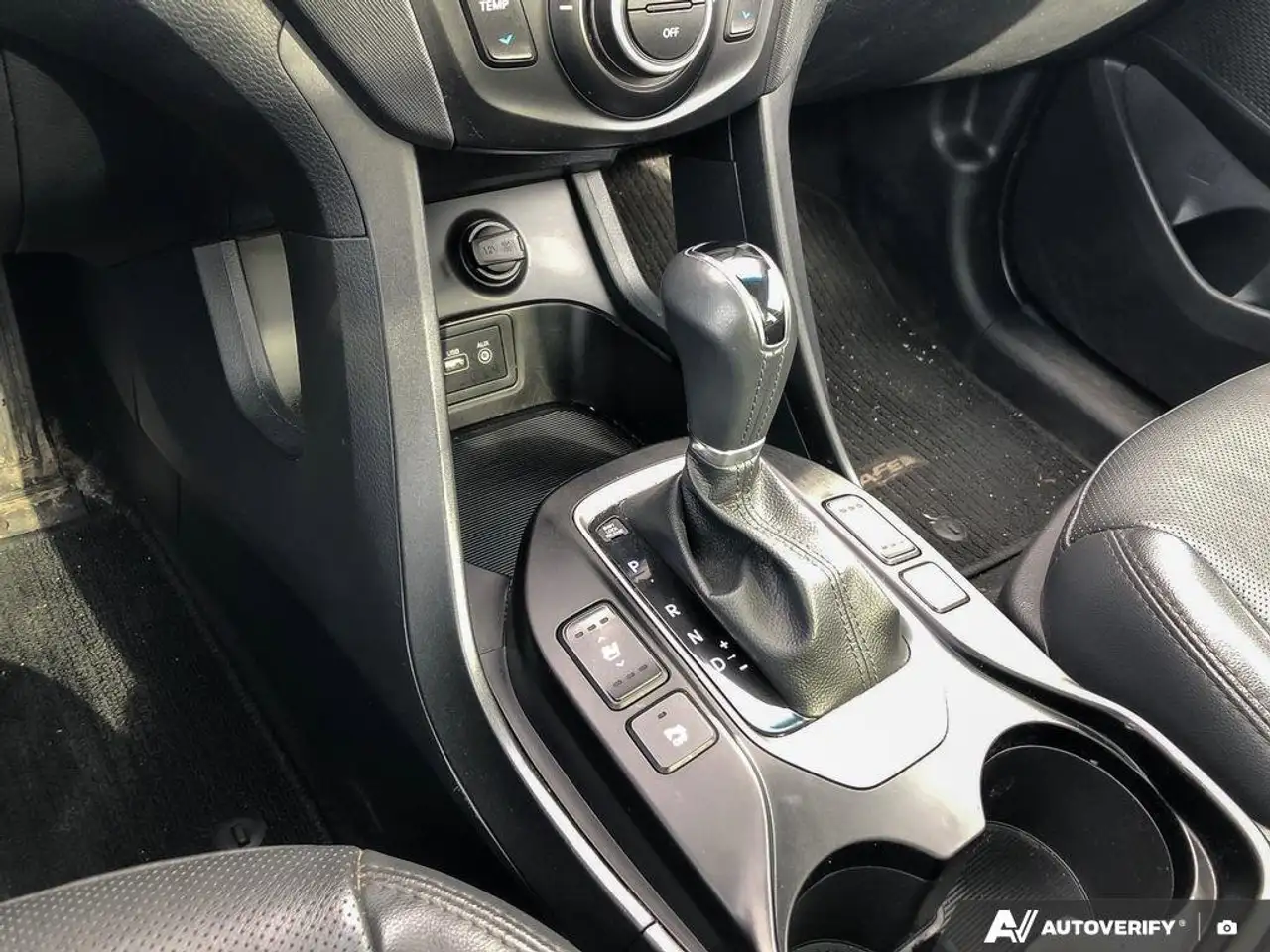 Hyundai SANTA FE снимка Hyundai SANTA FE