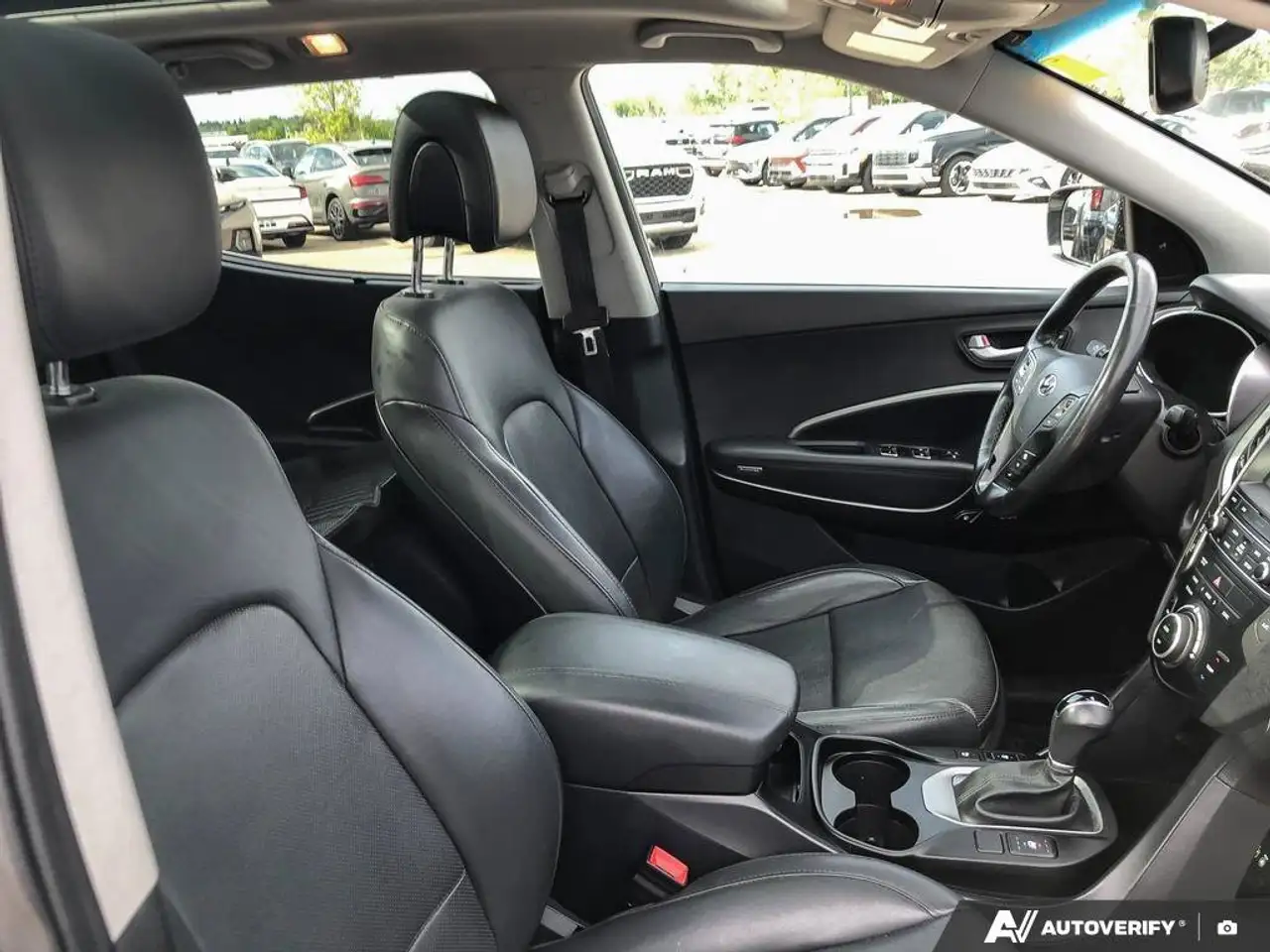 Hyundai SANTA FE снимка Hyundai SANTA FE