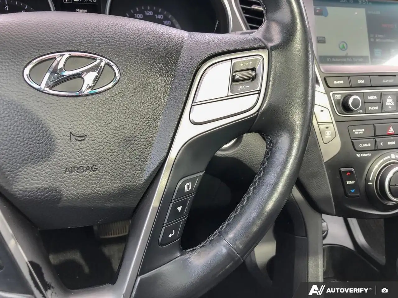Hyundai SANTA FE снимка Hyundai SANTA FE