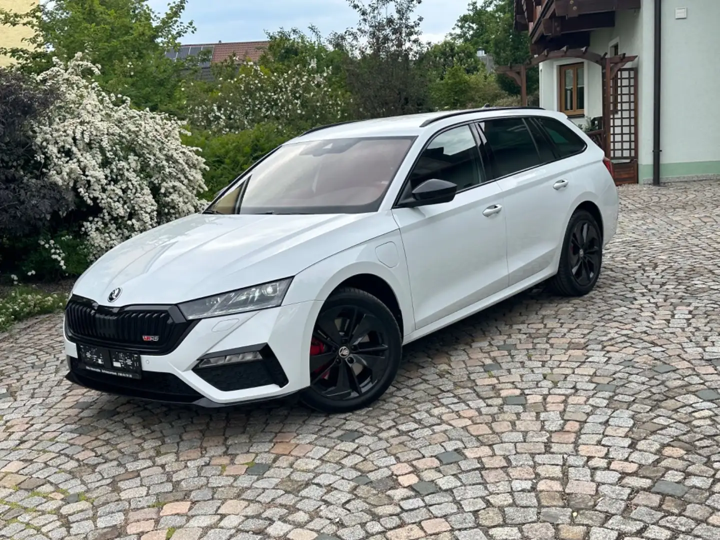 Skoda Octavia Combi RS iV DSG / Navi / ACC / AHK Weiß - 1