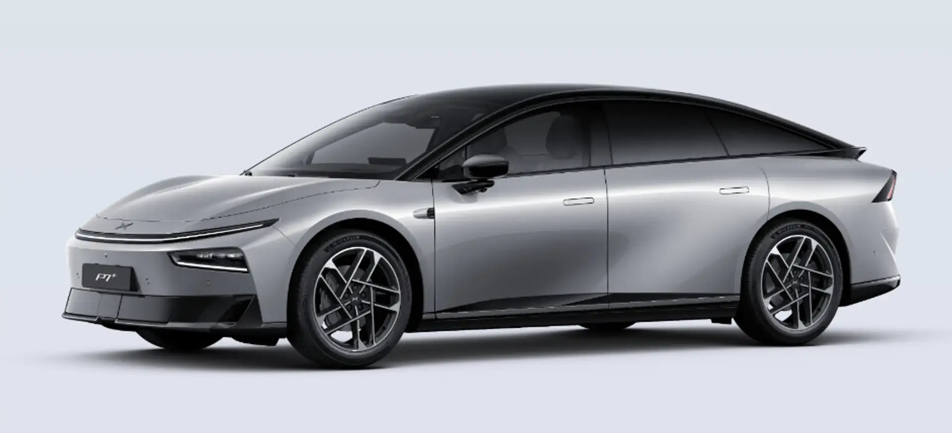 Xpeng P7 + Long Range 74,9kWh RWD Silber - 1