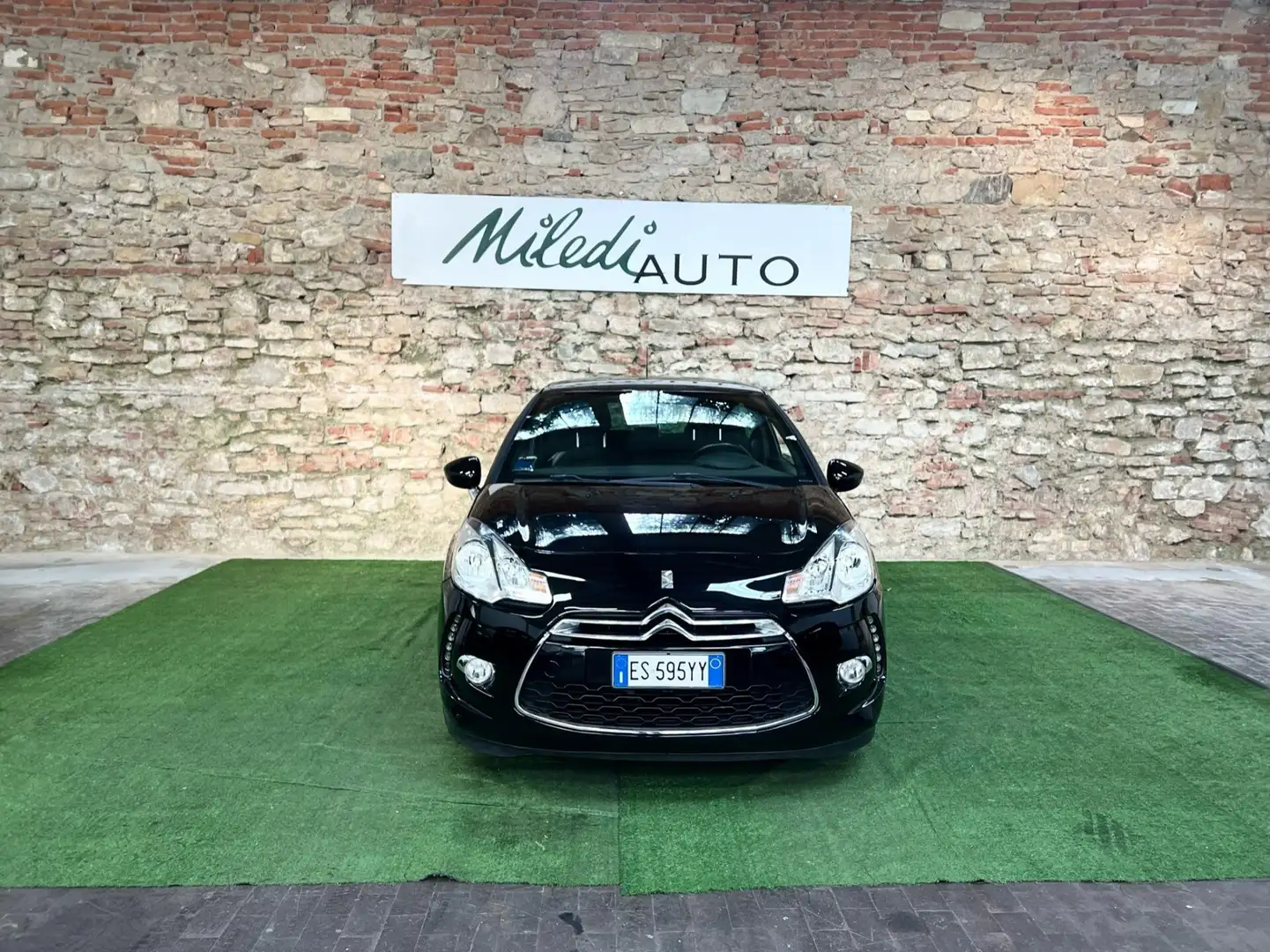 Citroen DS3 DS3 1.2 vti Just Black c/clima 82cv Nero - 1