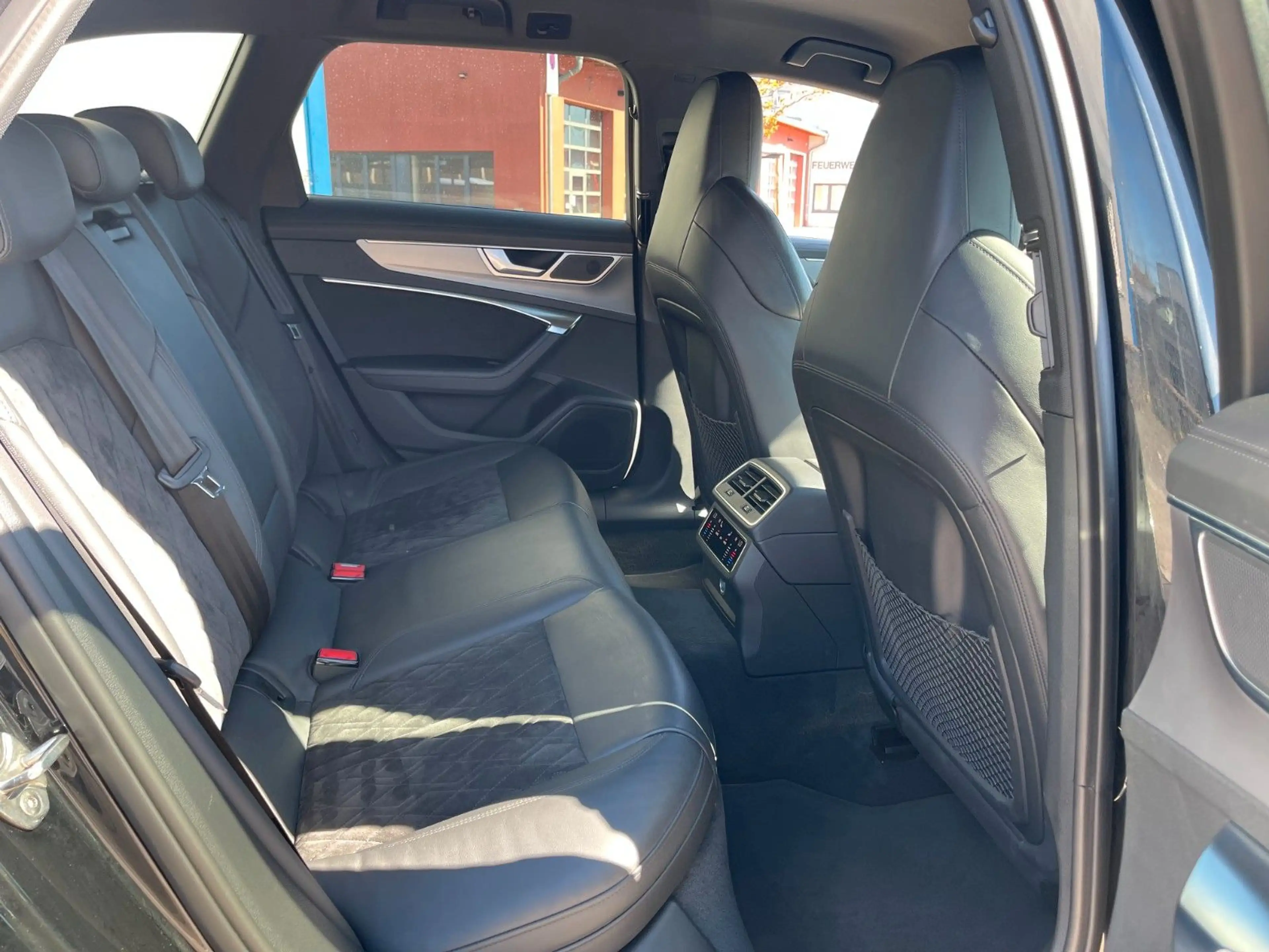 Audi RS6 4.0 TFSI tiptronic quattro — photo 10