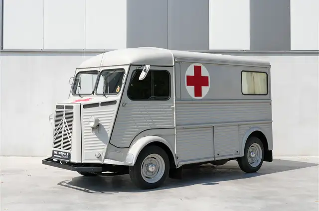 Citroen HY Ambulance M1227