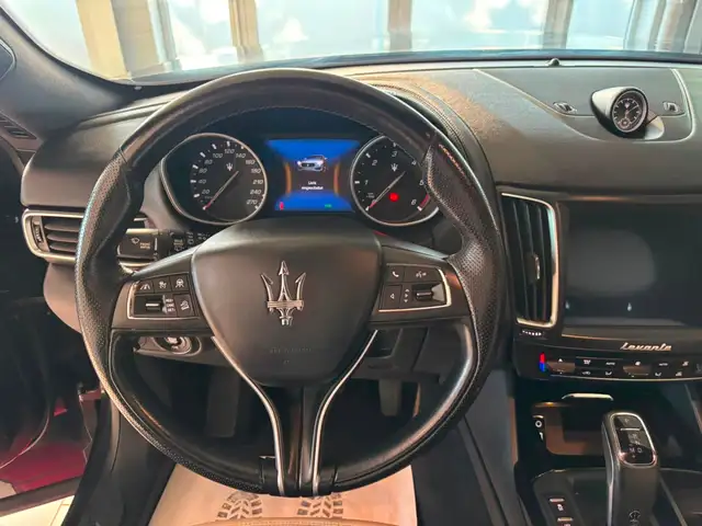 Maserati Levante view 23