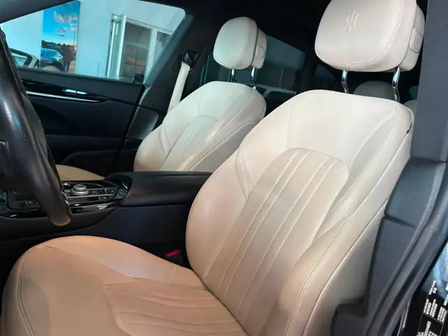 Maserati Levante view 24