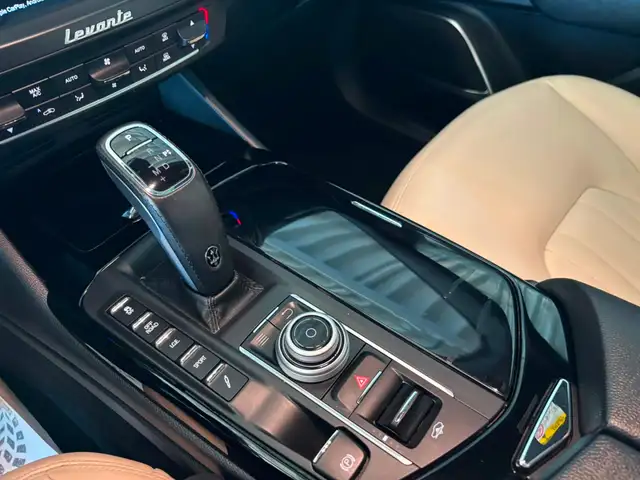Maserati Levante view 30