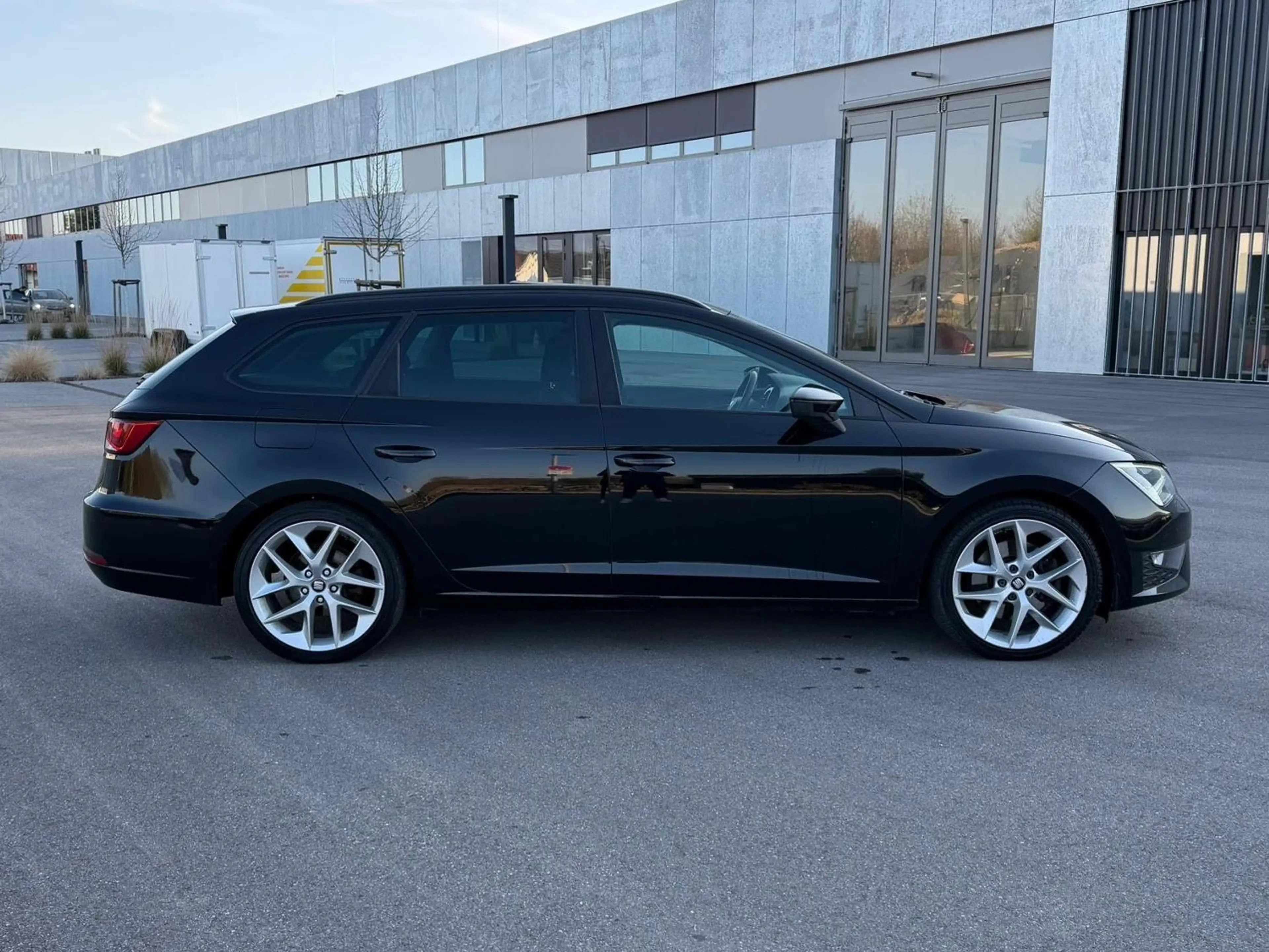 SEAT Leon FR — photo 5
