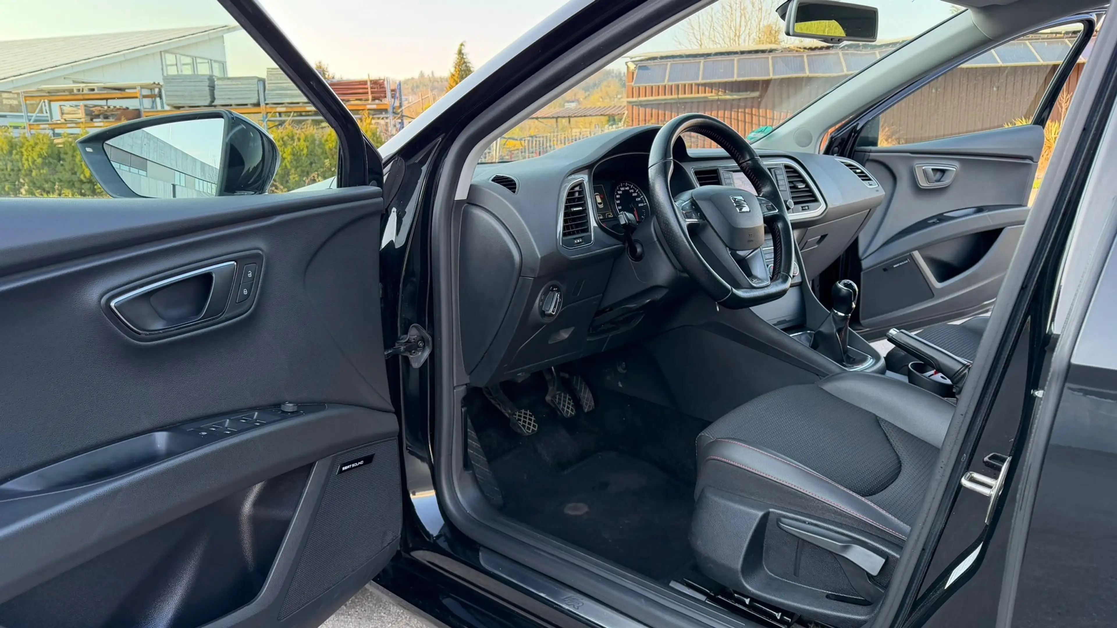 SEAT Leon FR — photo 8