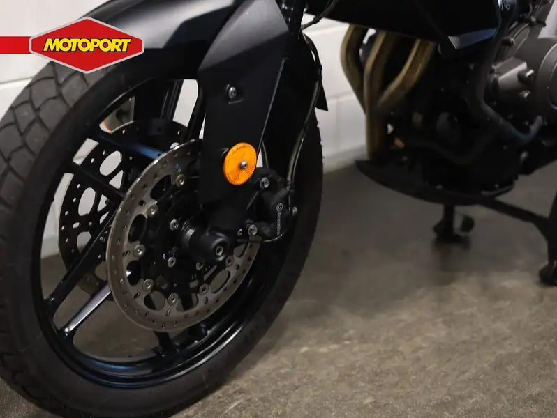 Triumph Tiger 800 - foto 6