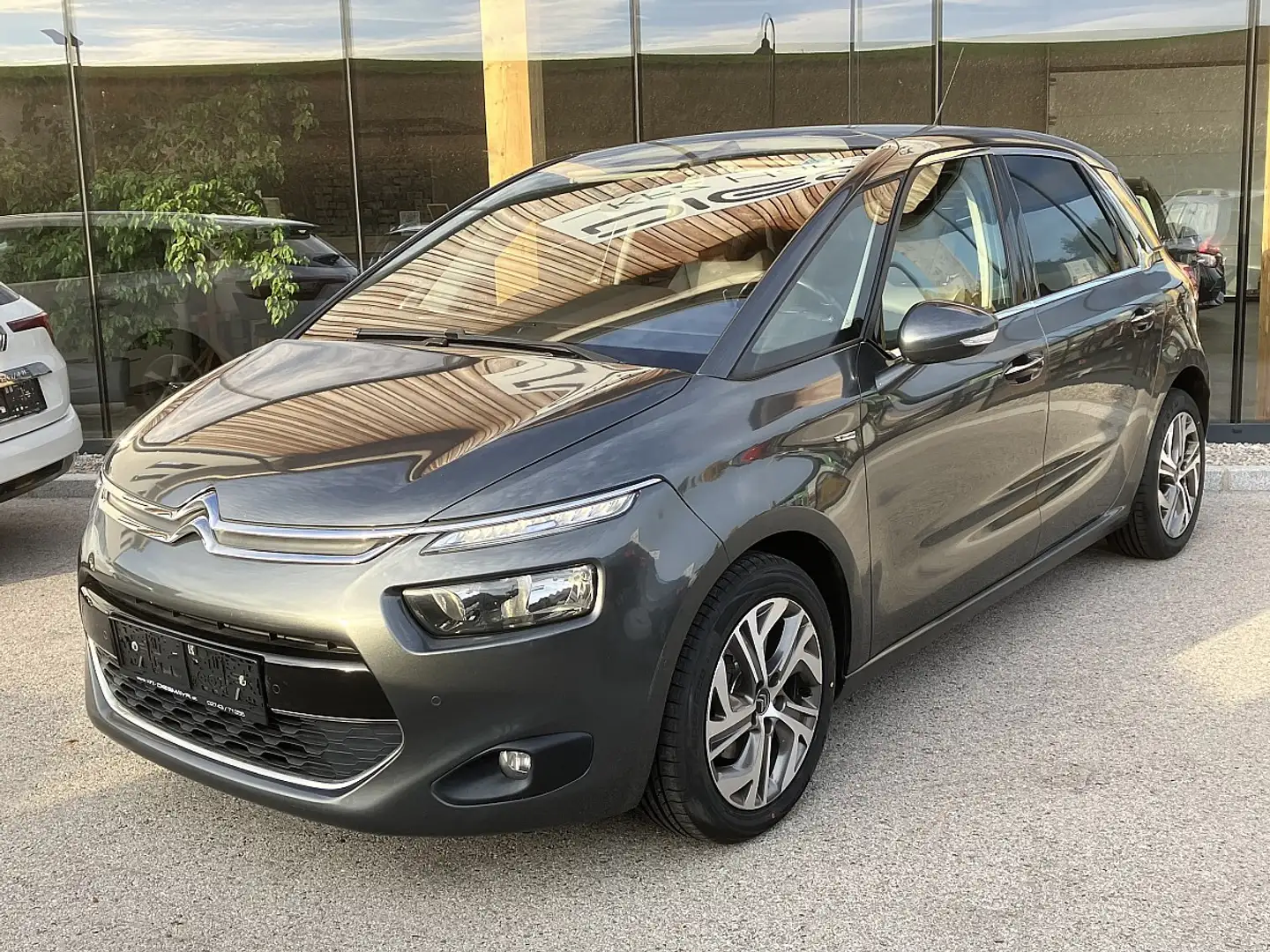 Citroen C4 Picasso e-HDi 115 ETG6 Exclusive Grau - 1
