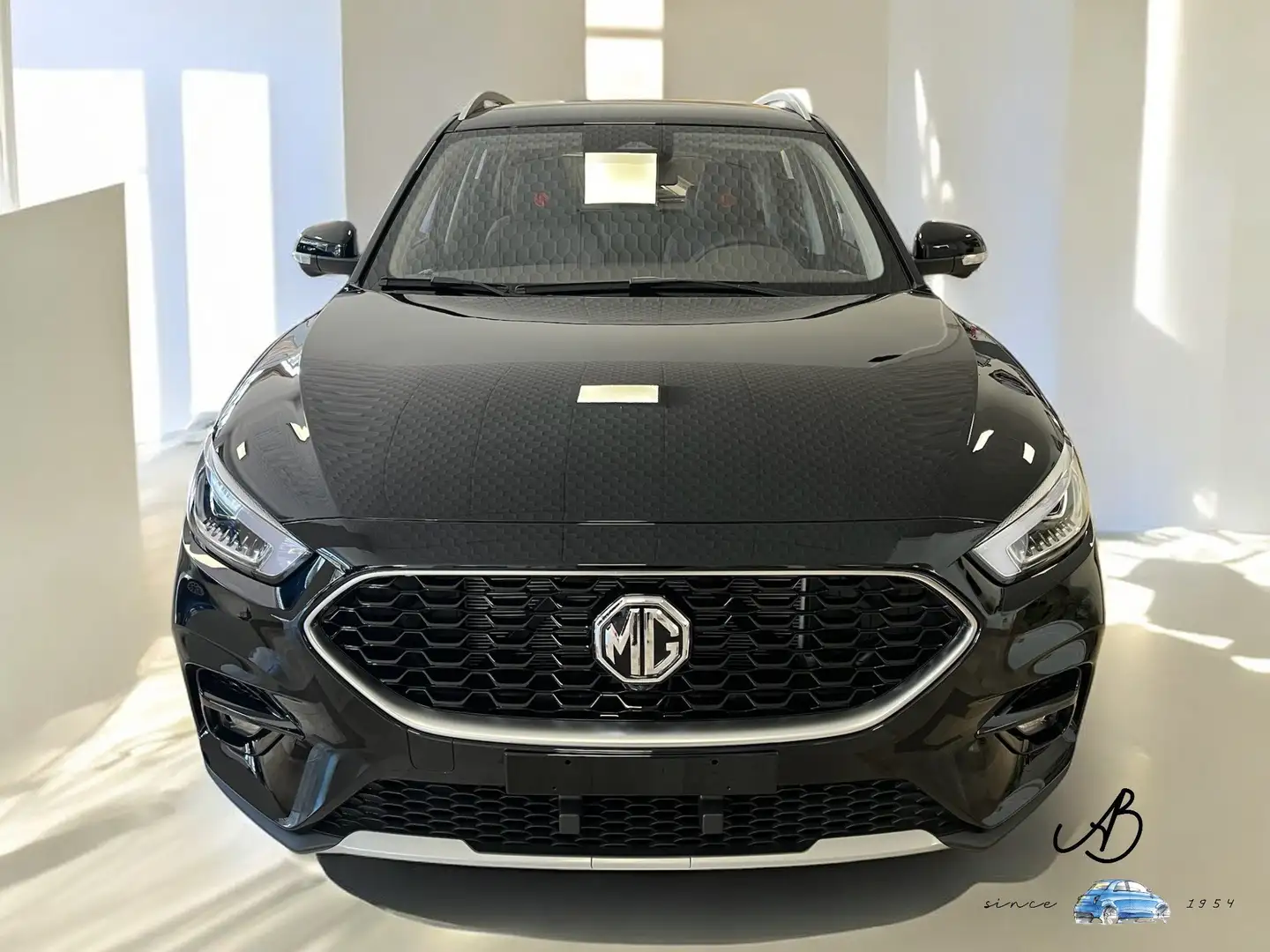 MG ZS 1.5 Luxury Negro - 1