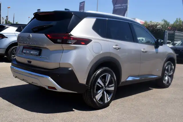 Nissan X-Trail view 5